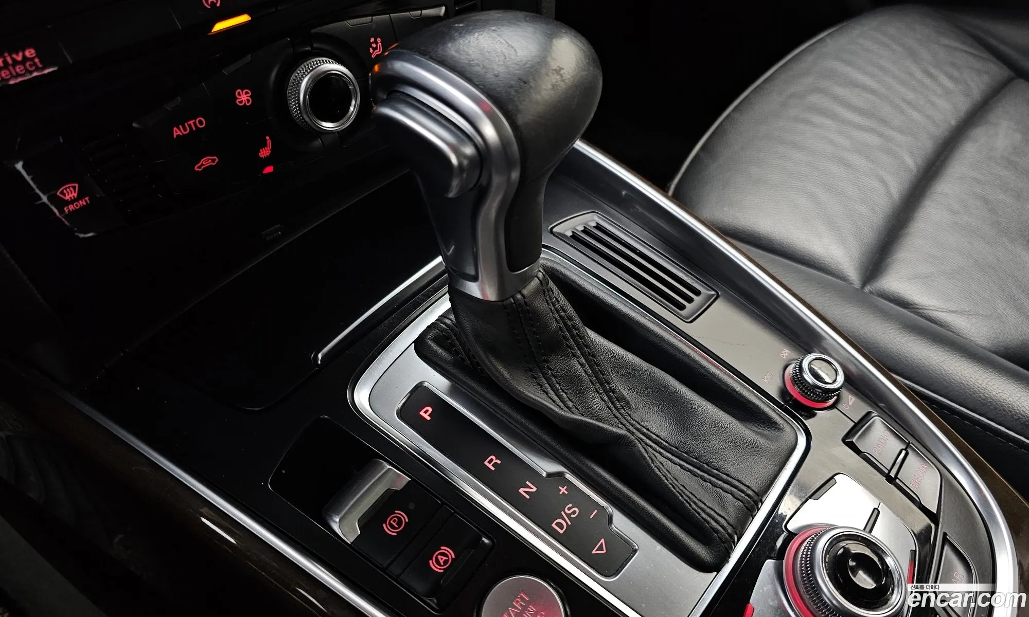 Audi Q5 2015 — 24
