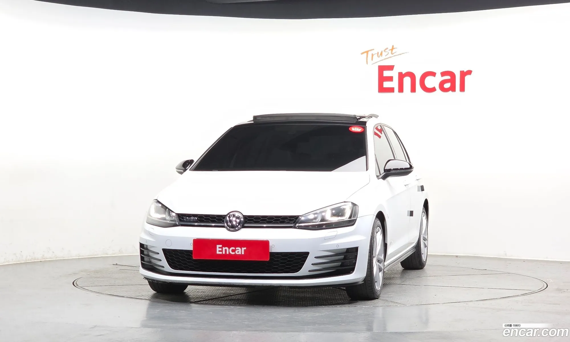 Volkswagen Golf 7th Gen 2014 — 2