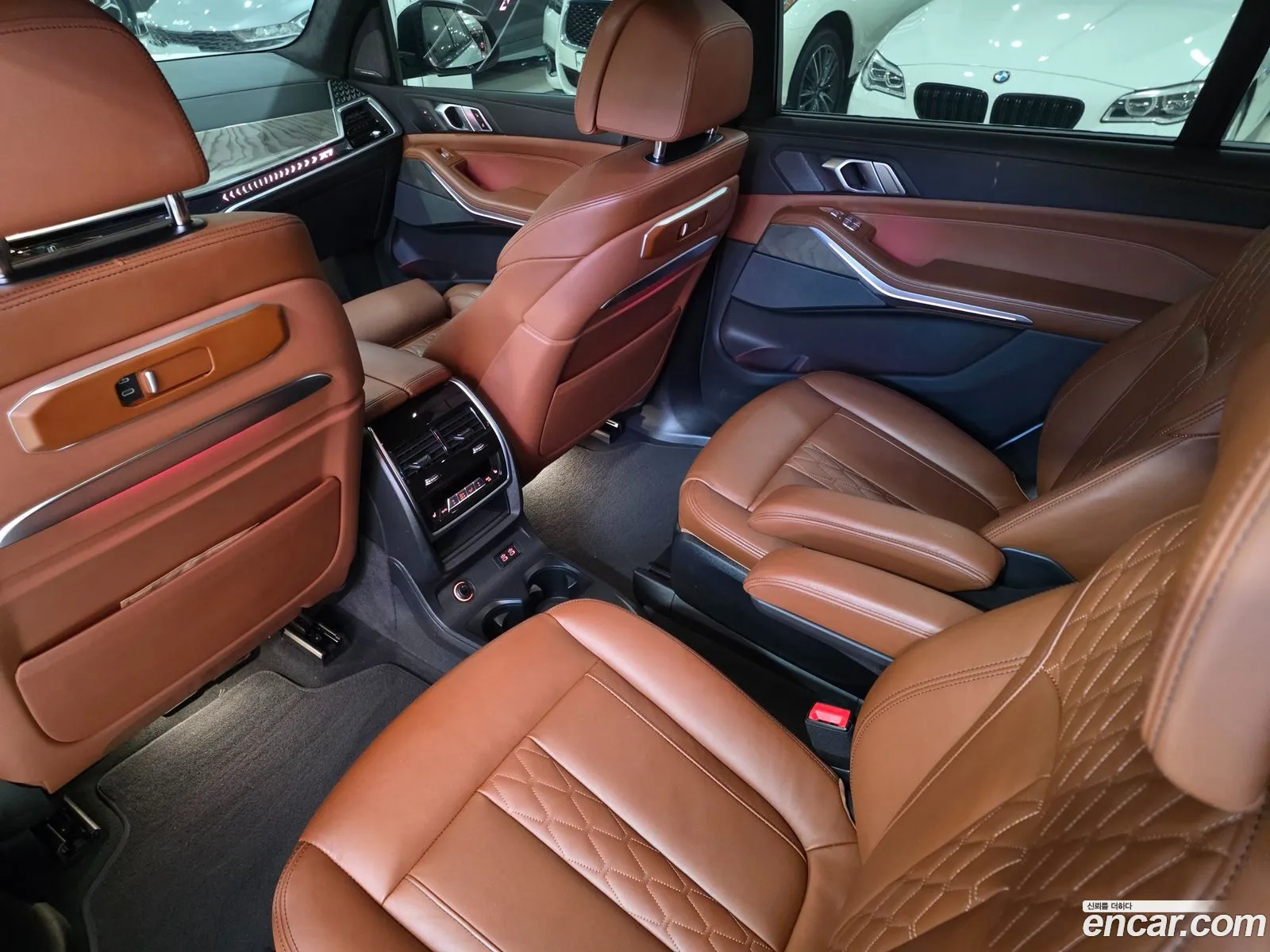 BMW X7 2023 — 7