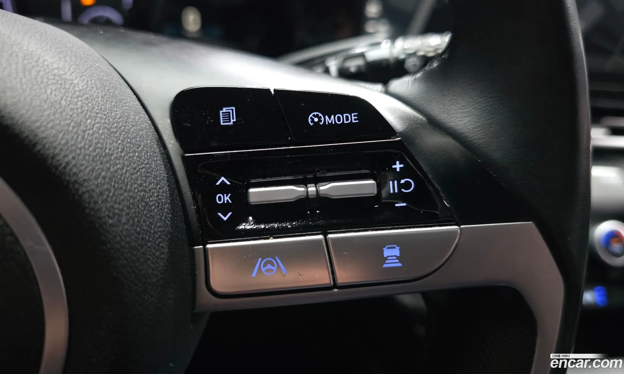 Hyundai Elantra Hybrid 2020 — 17