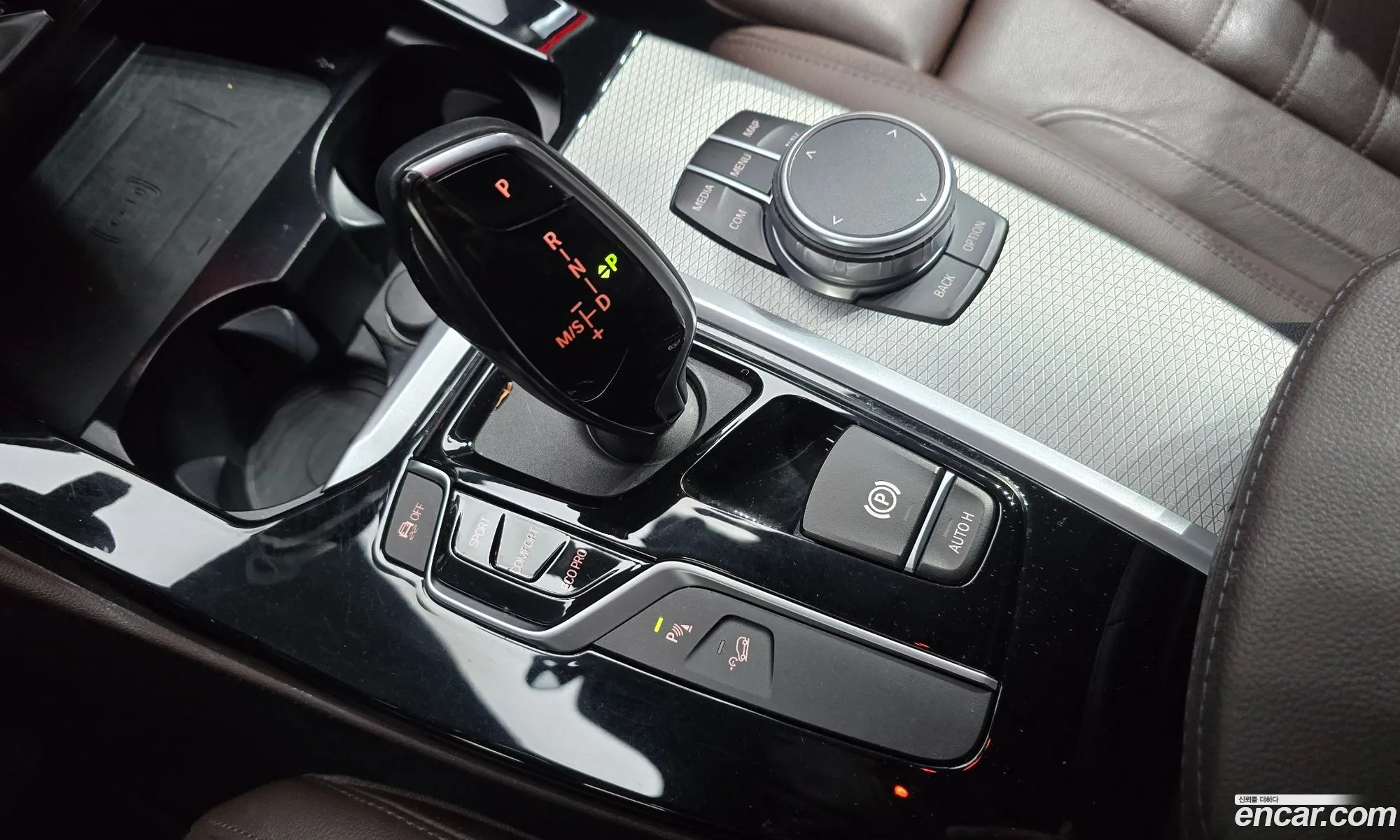 BMW X4 2020 WBAVJ9100L9B52642 — 17
