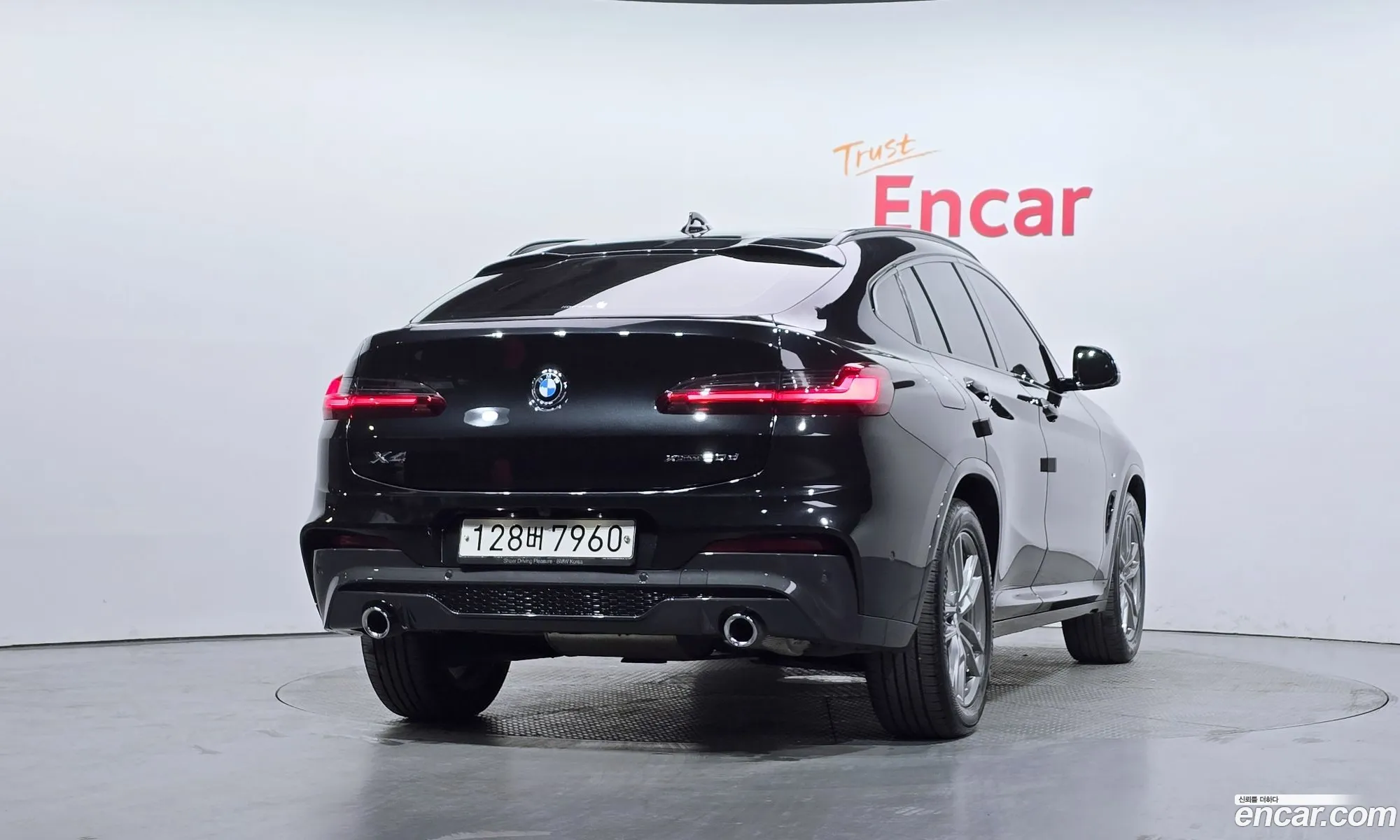 BMW X4 2020 WBAVJ9100L9B52642 — 12
