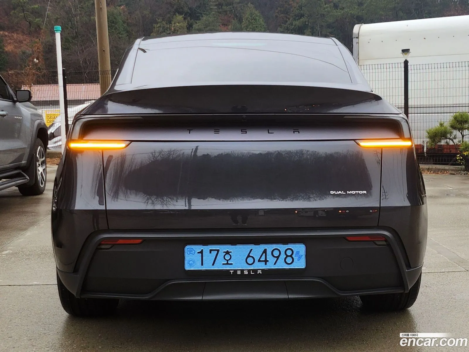 Tesla Model Y 2025 — 6