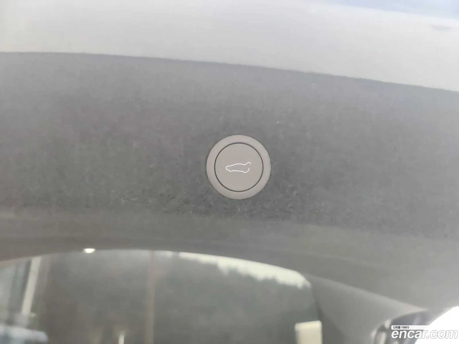 Tesla Model Y 2025 — 5
