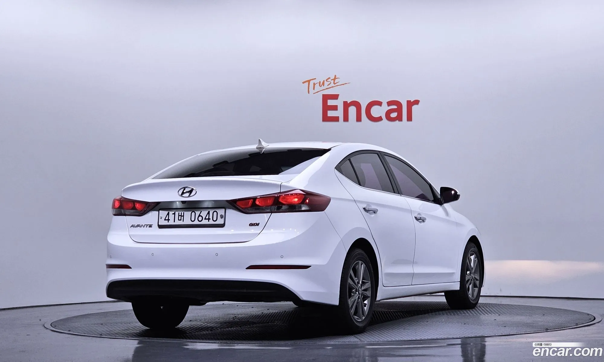 Hyundai Elantra AD 2016 — 13