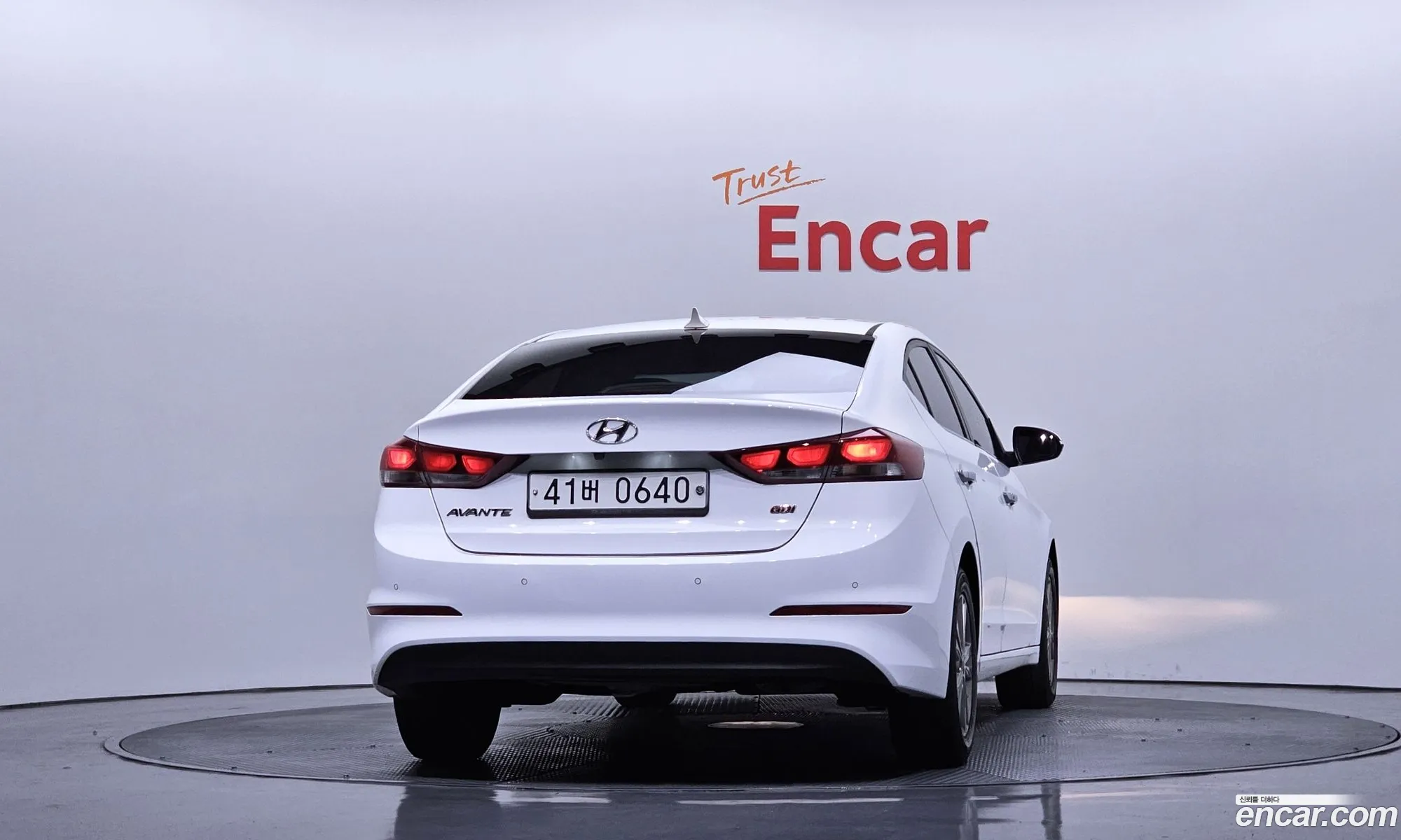Hyundai Elantra AD 2016 — 18