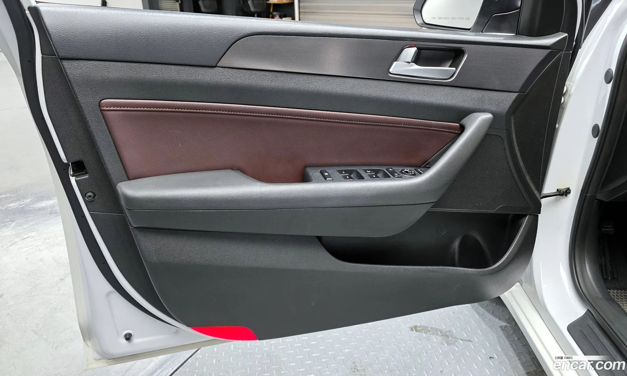 Hyundai LF Sonata 2017 — 15