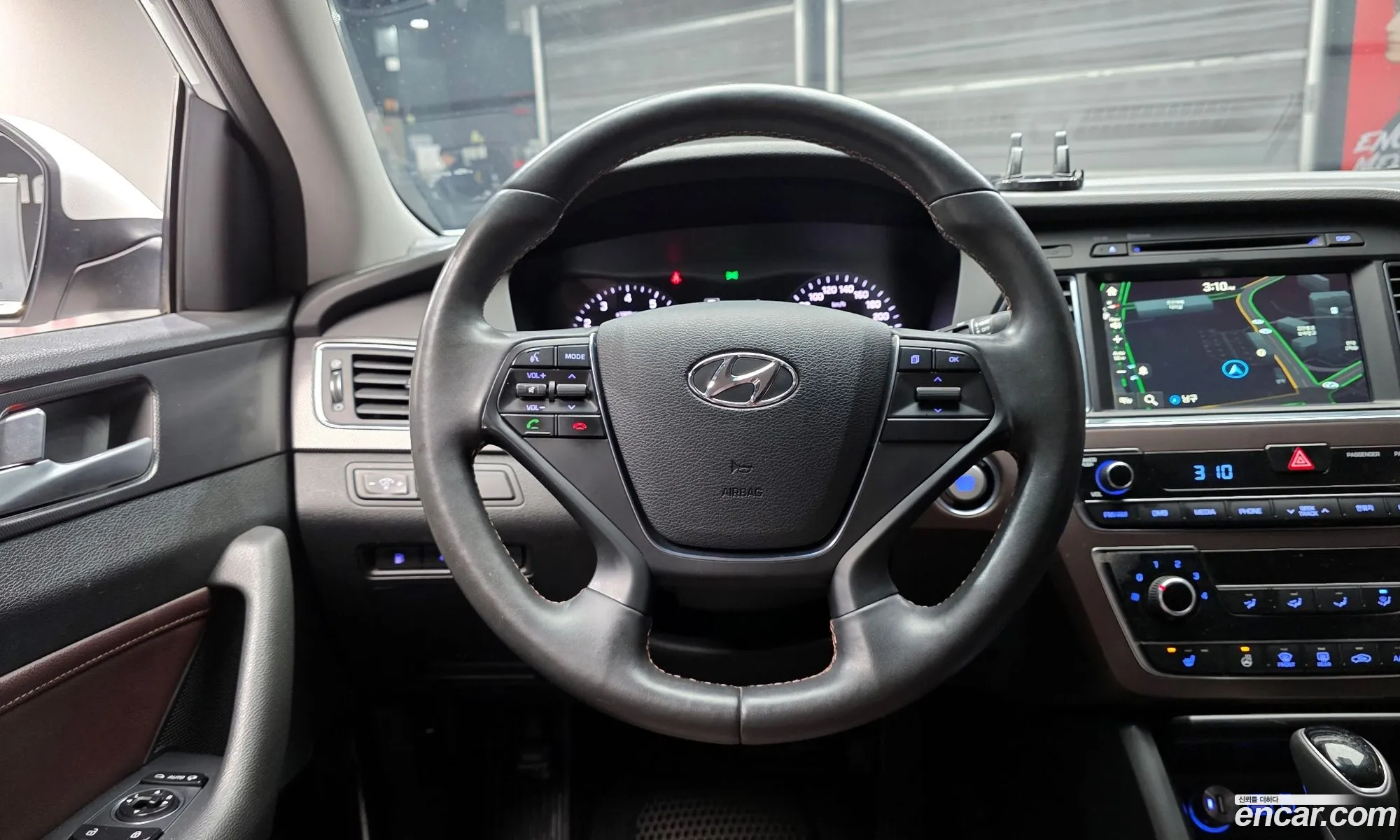 Hyundai LF Sonata 2017 — 23