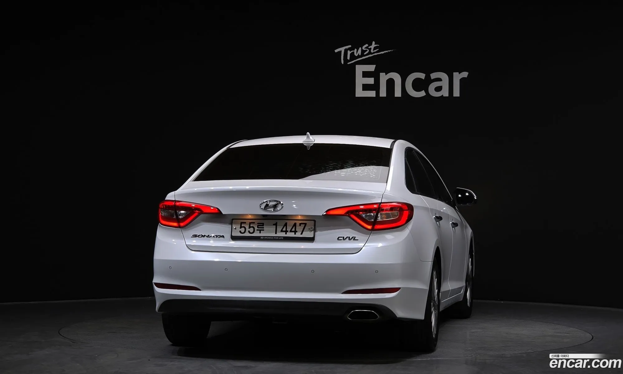 Hyundai LF Sonata 2017 — 28