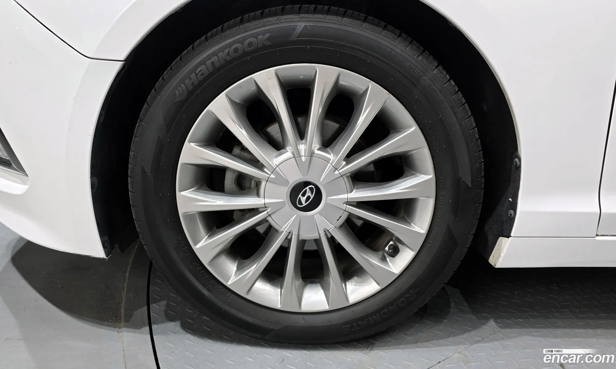 Hyundai LF Sonata 2017 — 25