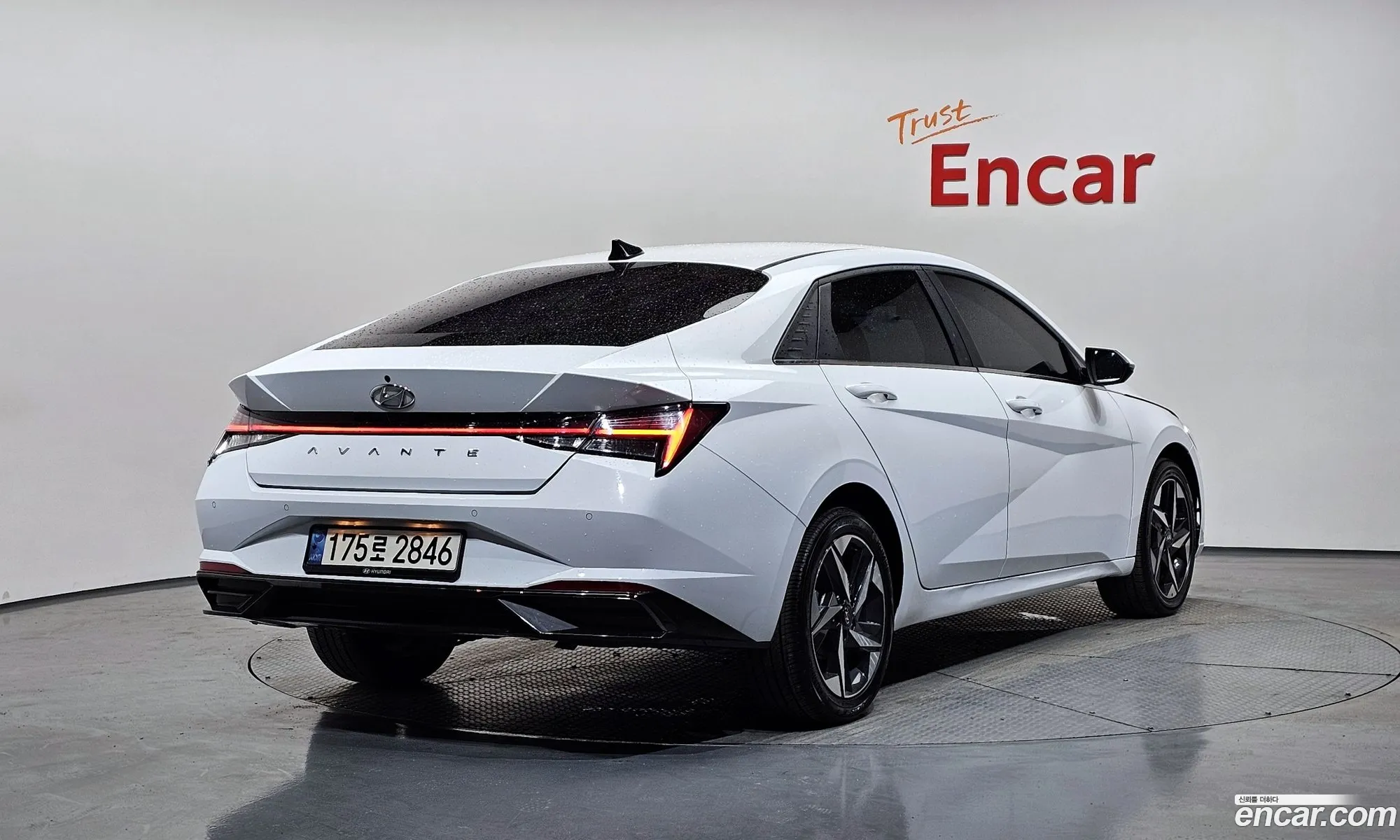Hyundai Elantra 2021 — 12
