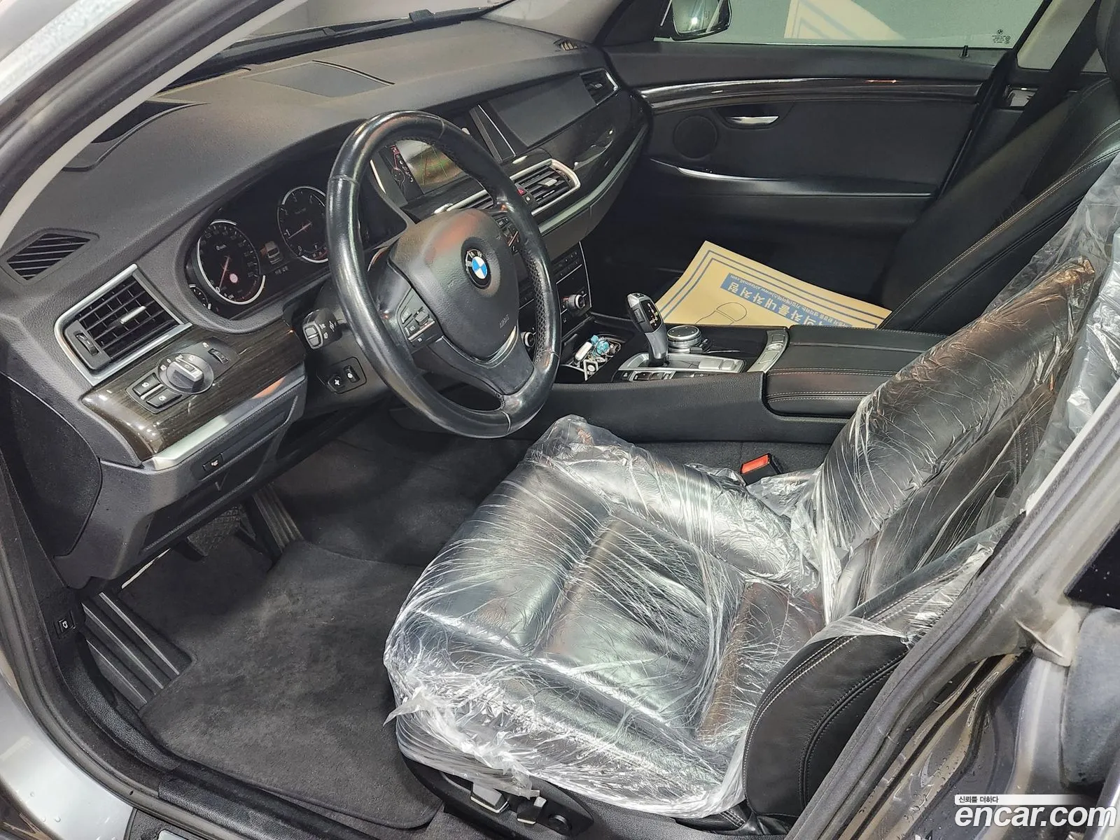 BMW 5 Series GT 2015 — 14