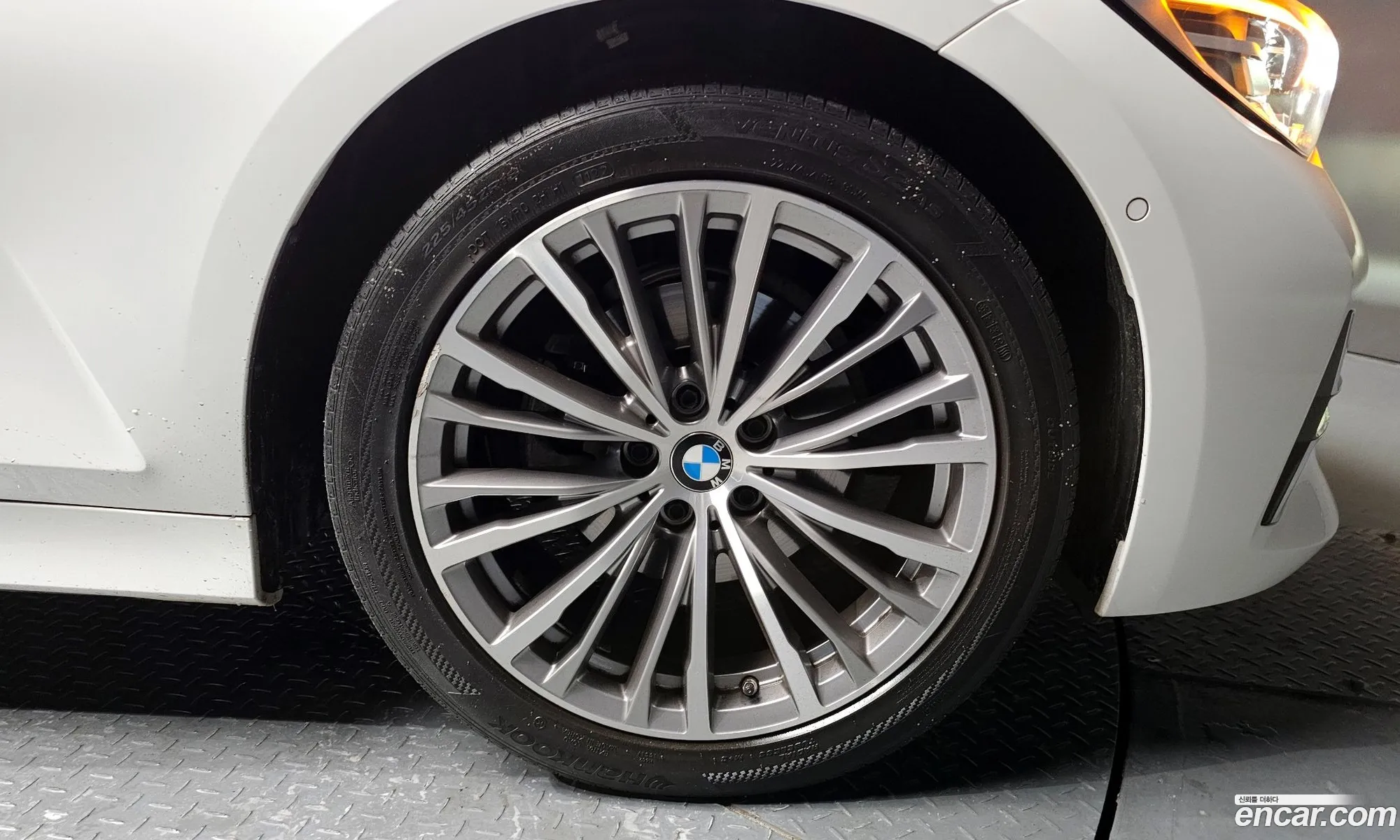 BMW 3 Series 2020 — 2