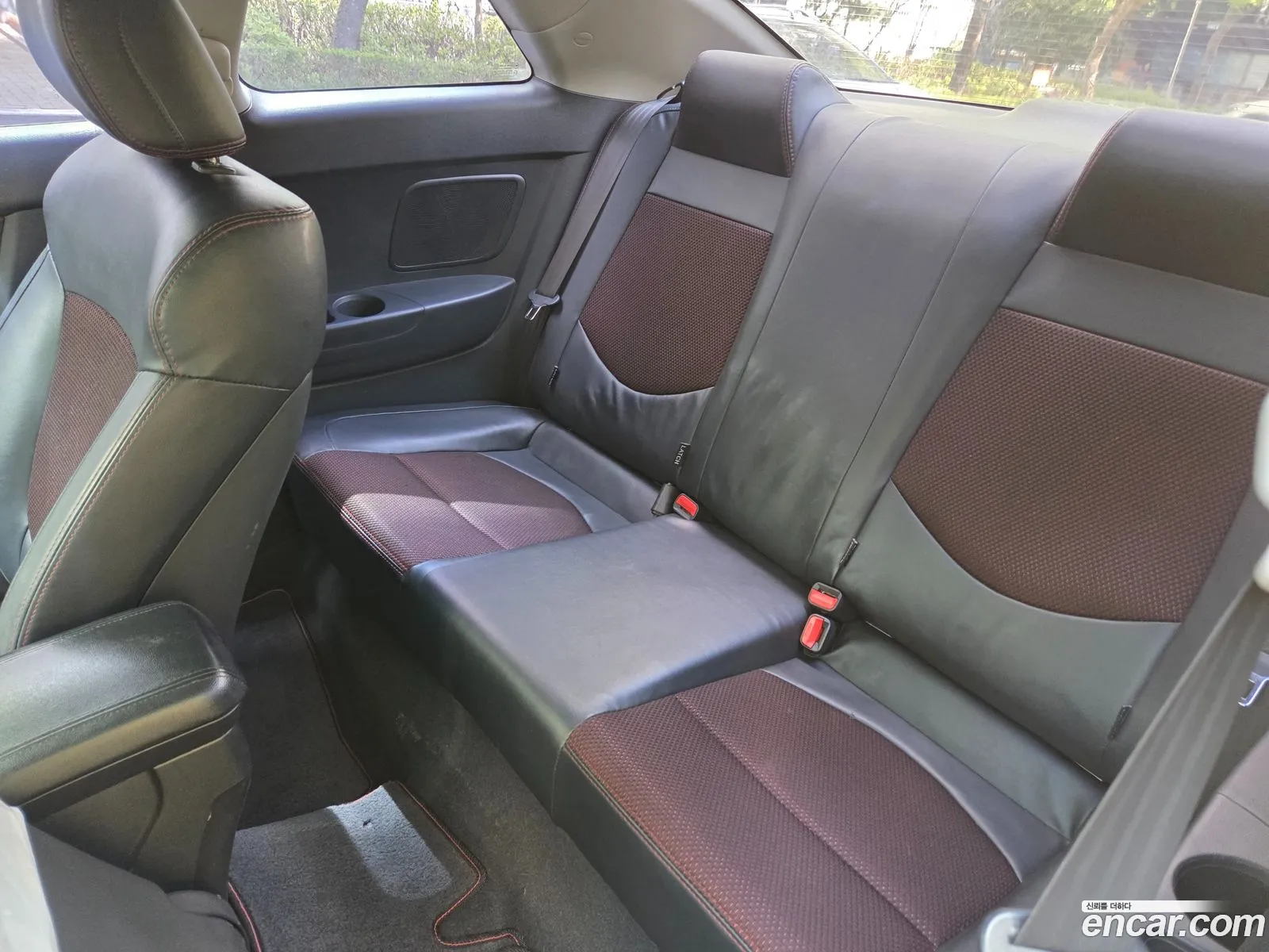 Kia Forte Koup 2011 — 12