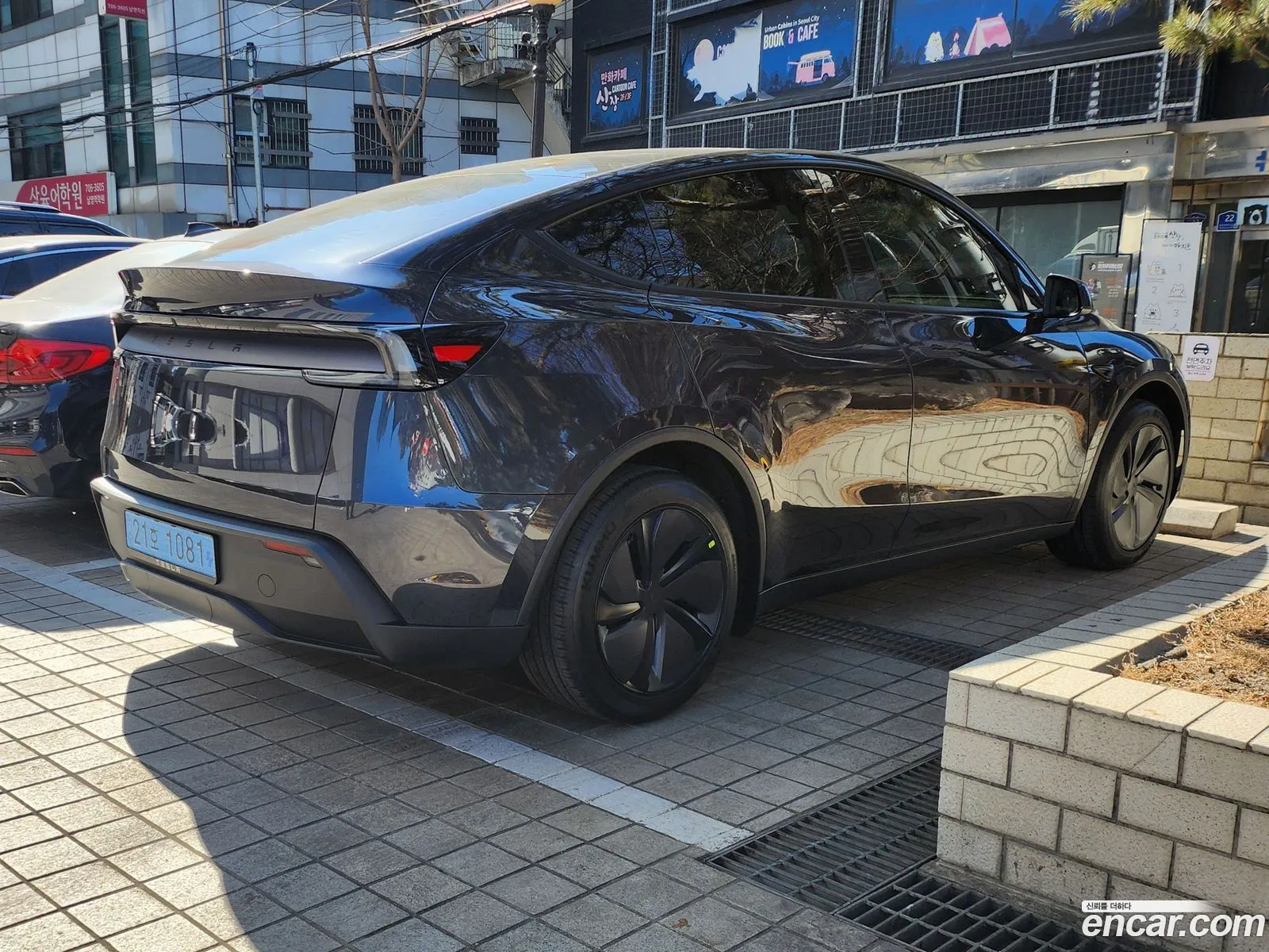 Tesla Model Y 2026 — 7