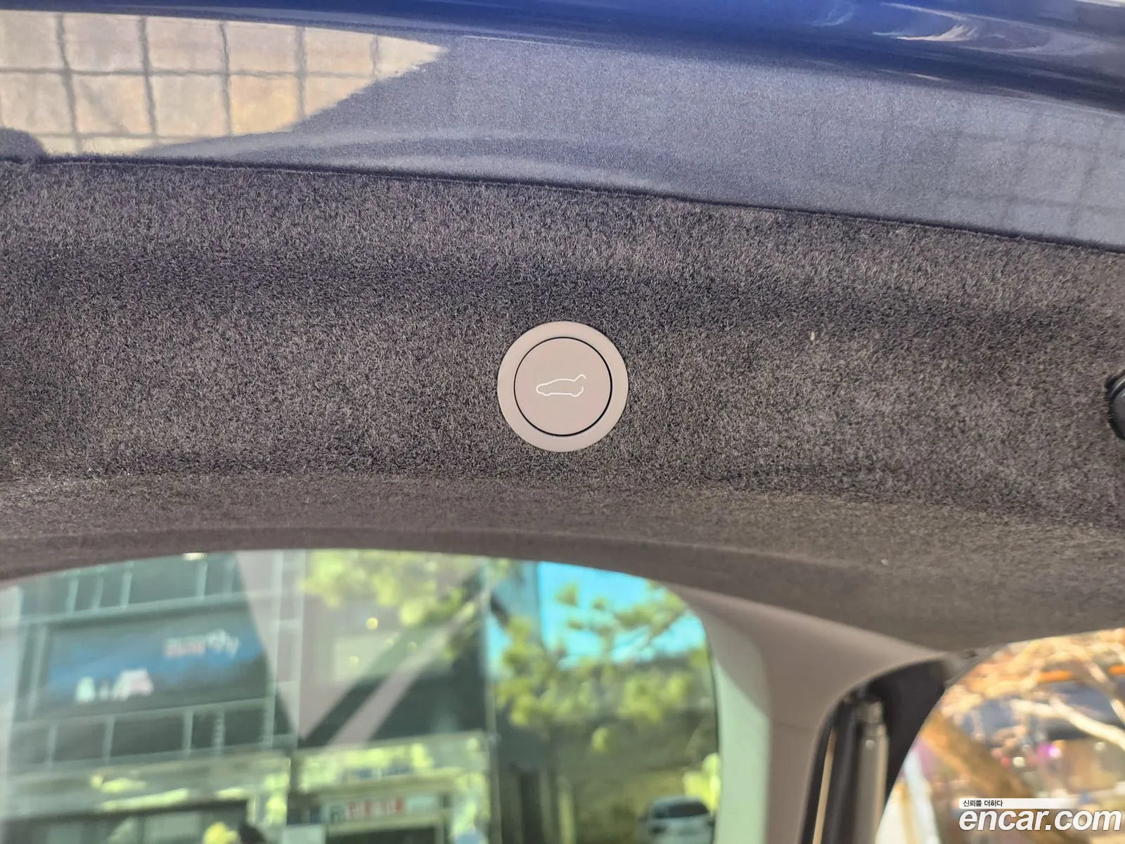 Tesla Model Y 2026 — 19