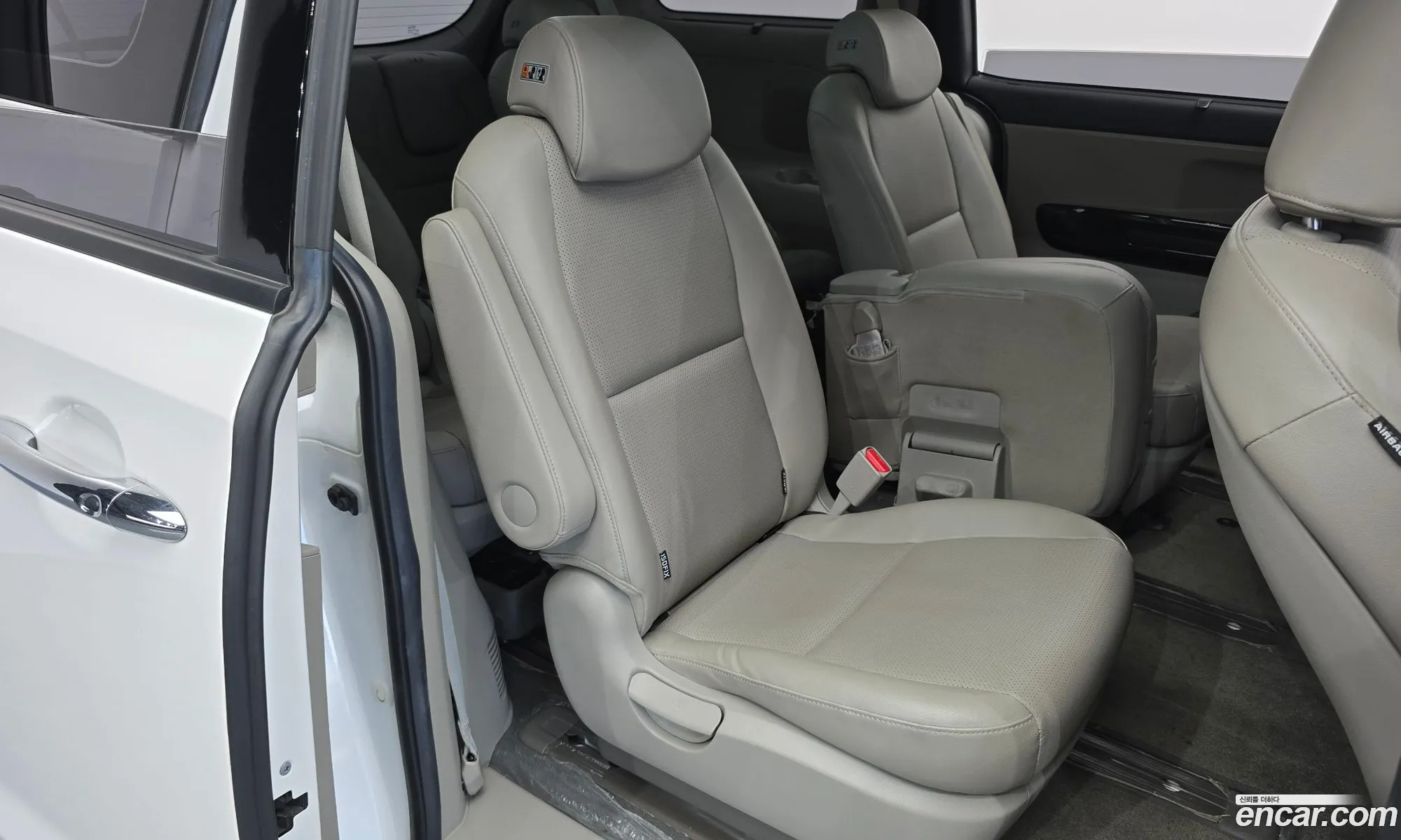 Kia Carnival 2019 — 28