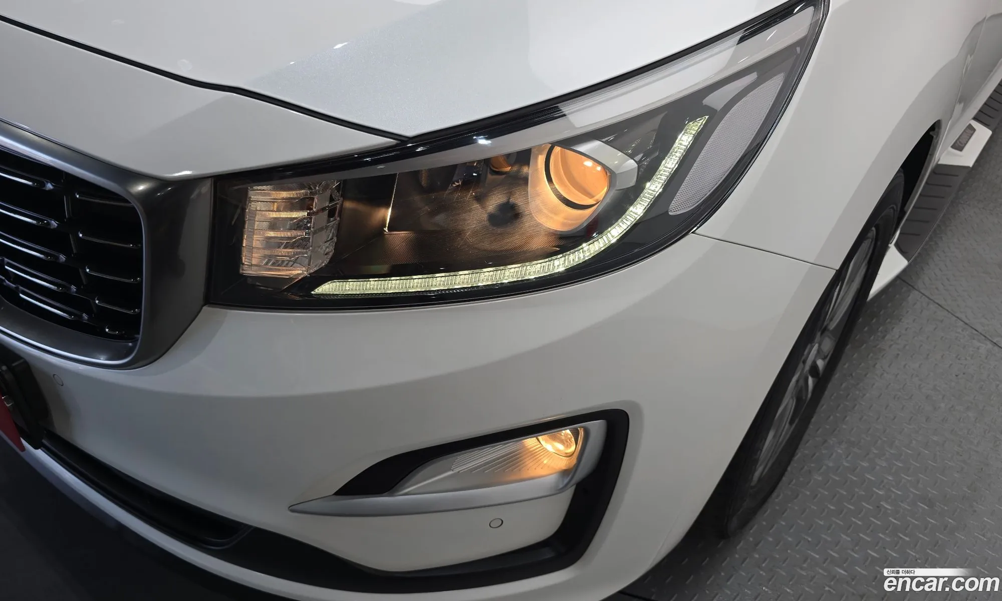 Kia Carnival 2019 — 32