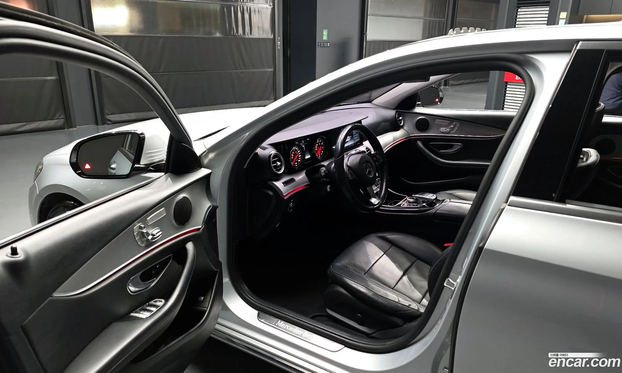 Mercedes-Benz E-Class W213 2017 WDDZF4CB5HA144231 — 3