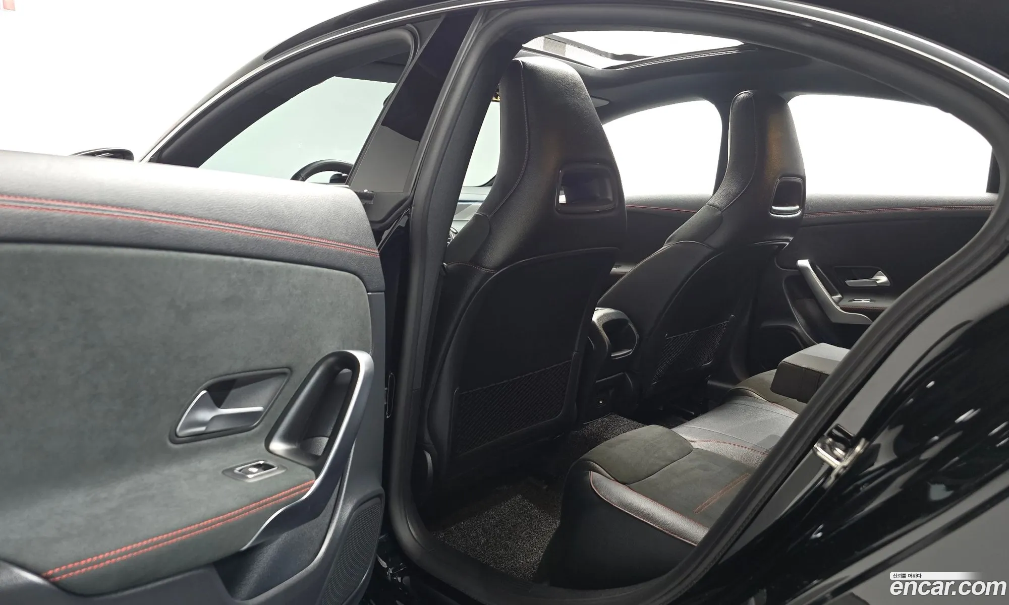 Mercedes-Benz CLA-Class C118 2024 — 12