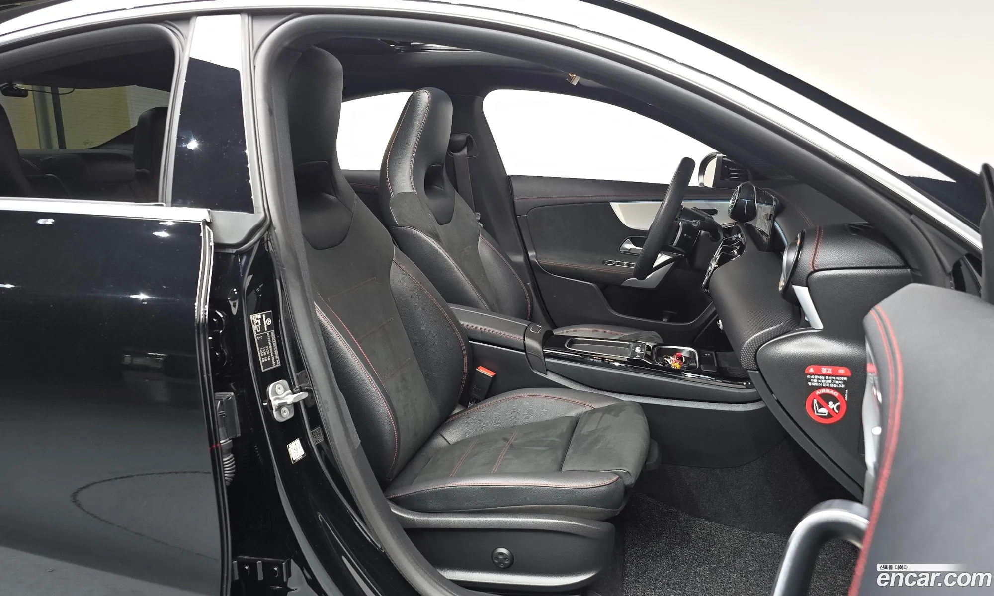 Mercedes-Benz CLA-Class C118 2024 — 5