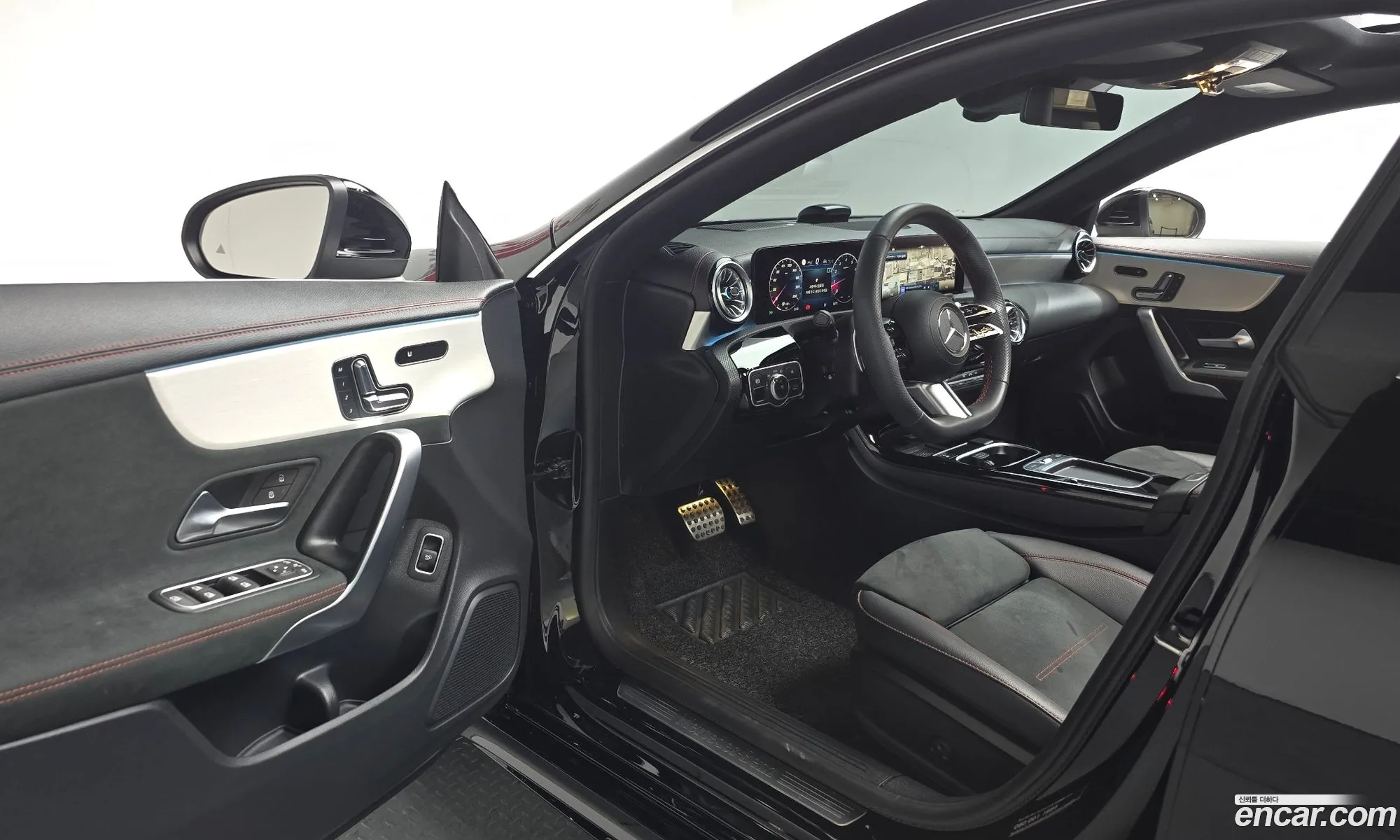 Mercedes-Benz CLA-Class C118 2024 — 21