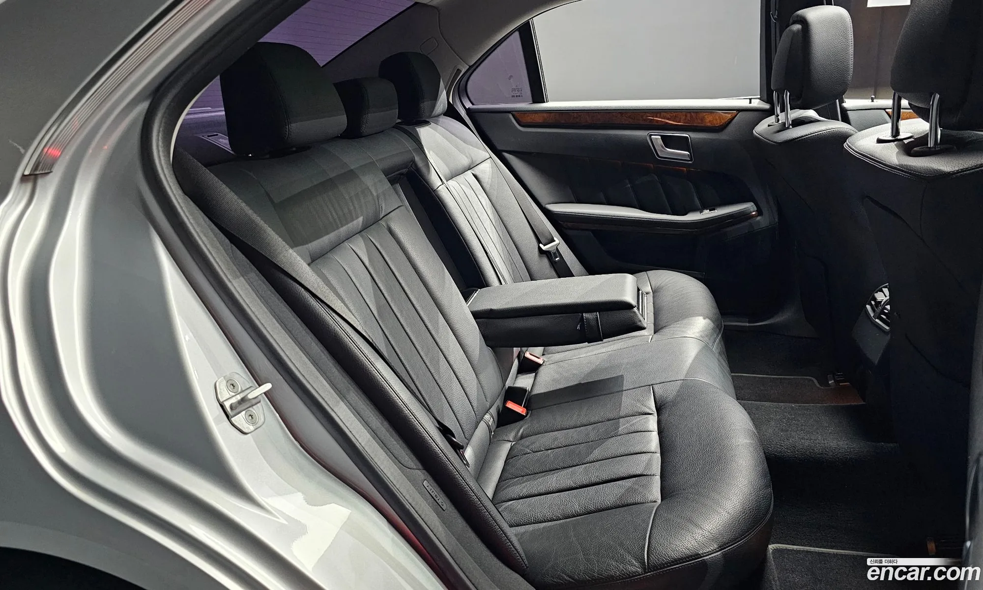 Mercedes-Benz E-Class W212 2012 WDDHF5DB2CA557491 — 6