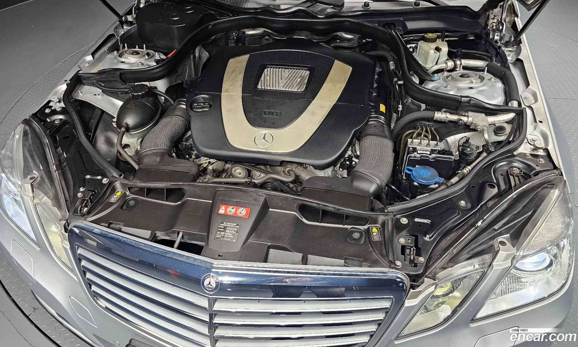 Mercedes-Benz E-Class W212 2012 WDDHF5DB2CA557491 — 17