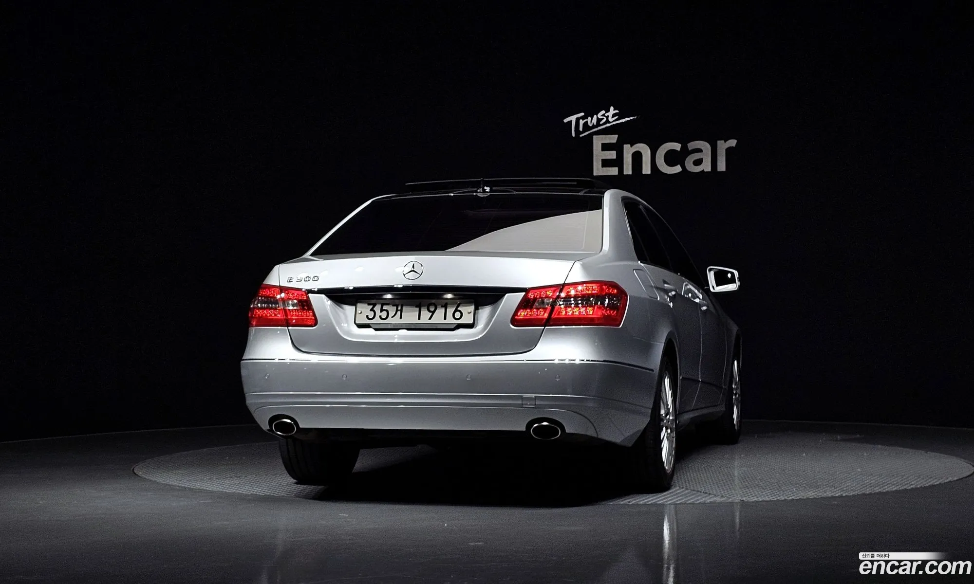 Mercedes-Benz E-Class W212 2012 WDDHF5DB2CA557491 — 16