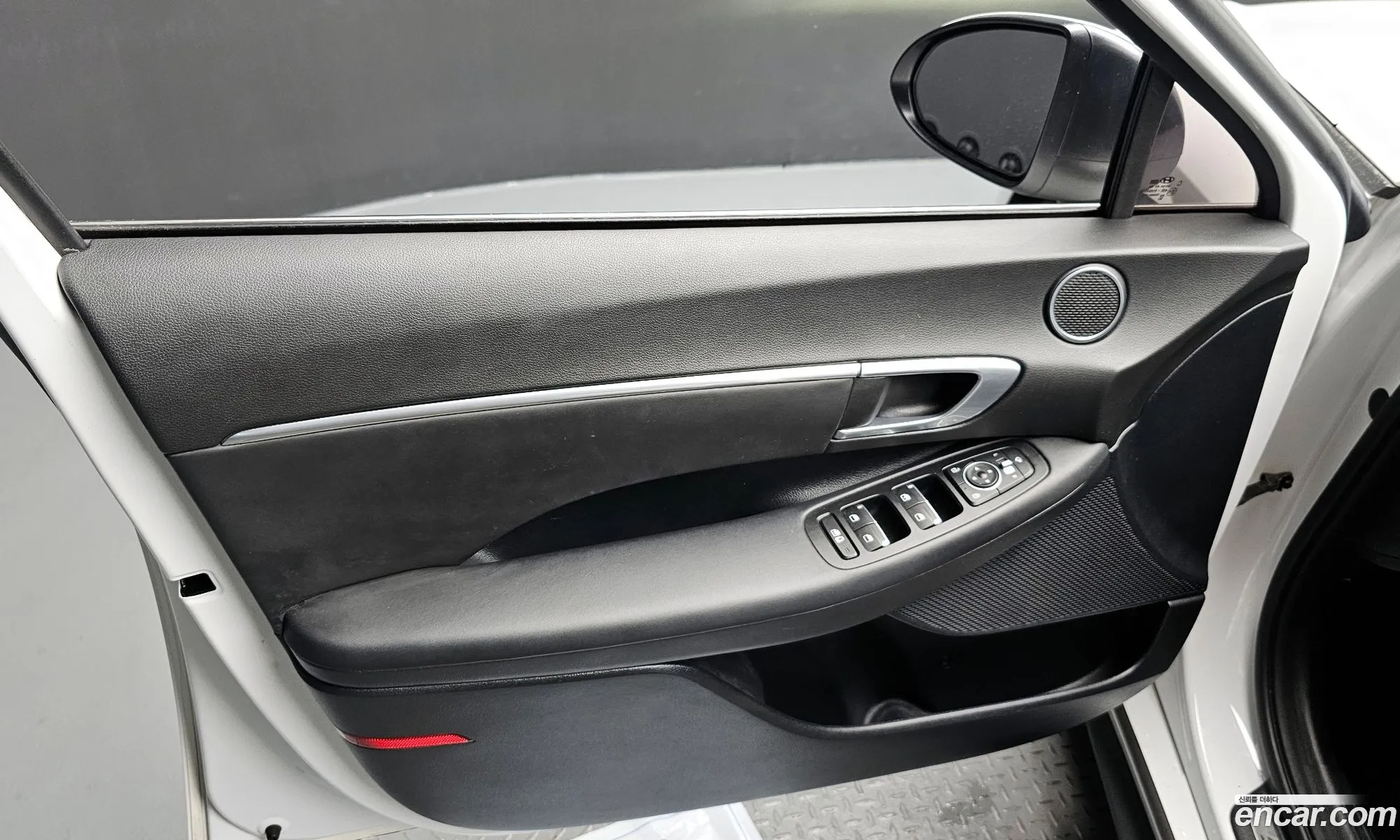 Hyundai Sonata 2019 — 28