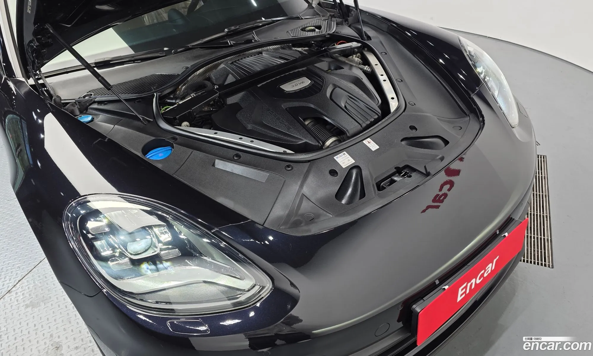 Porsche Panamera 2018 WP0AA2976JL106191 — 29