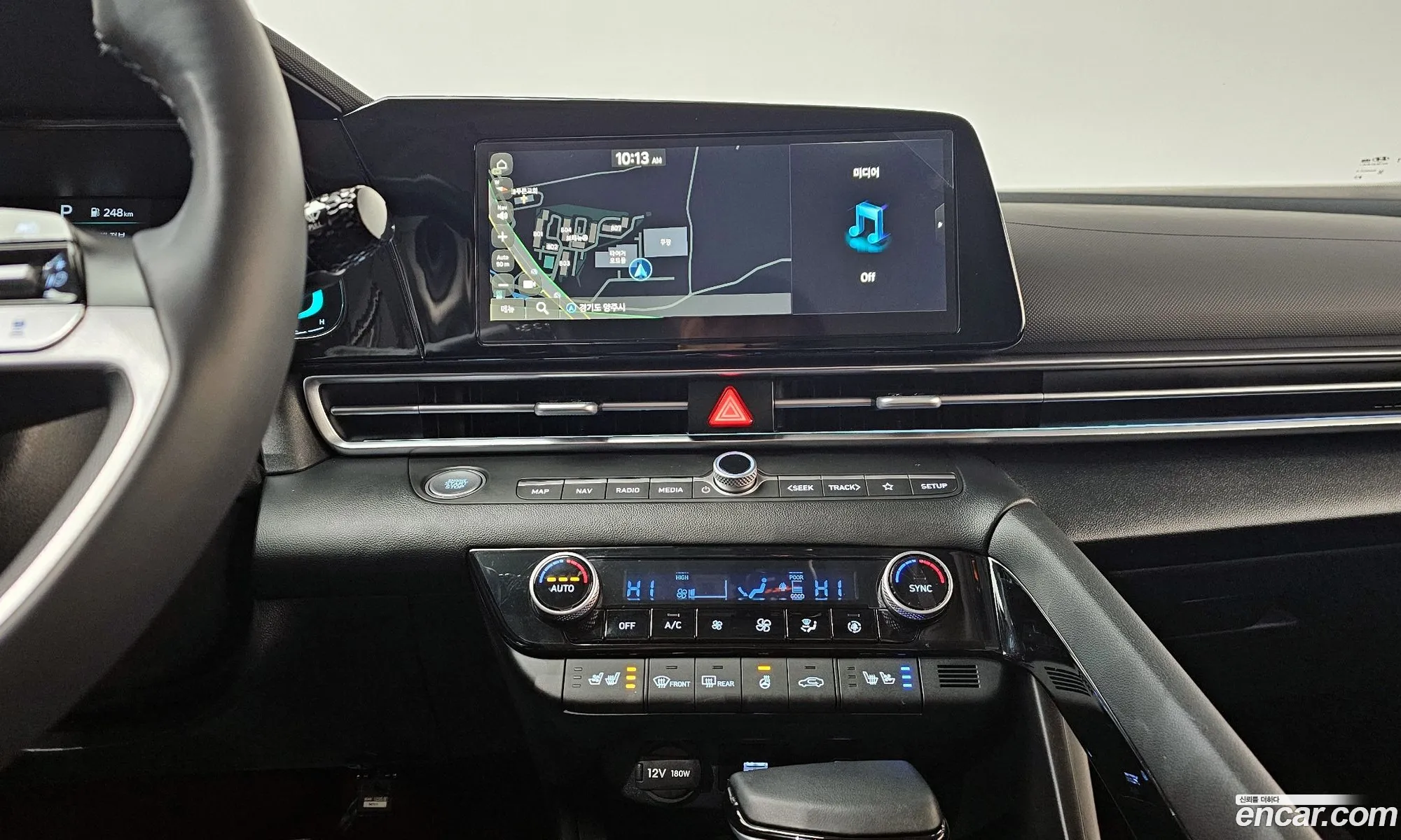 Hyundai Elantra Hybrid 2025 — 5