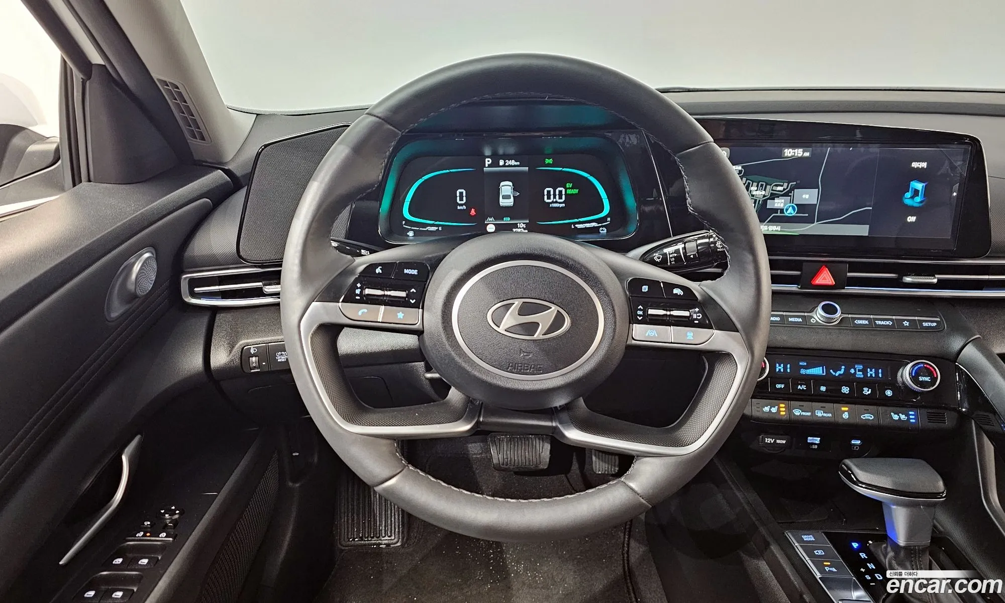 Hyundai Elantra Hybrid 2025 — 13