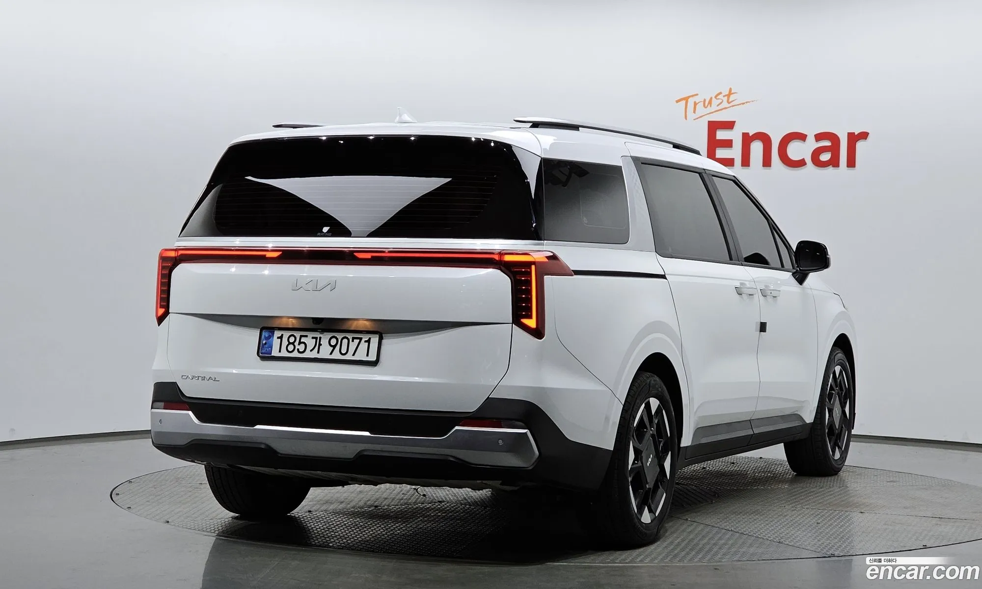 Kia Carnival 2024 — 6