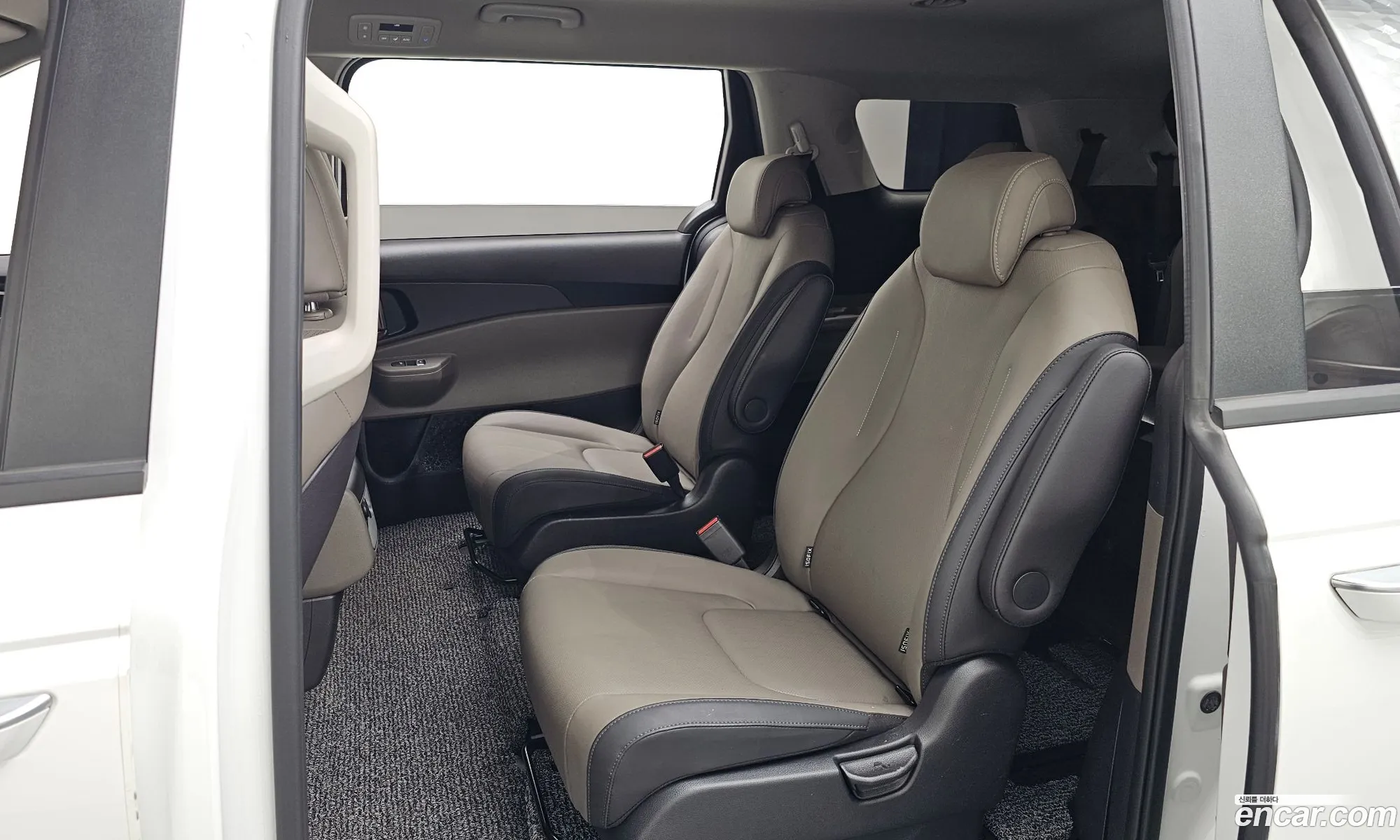 Kia Carnival 2024 — 29