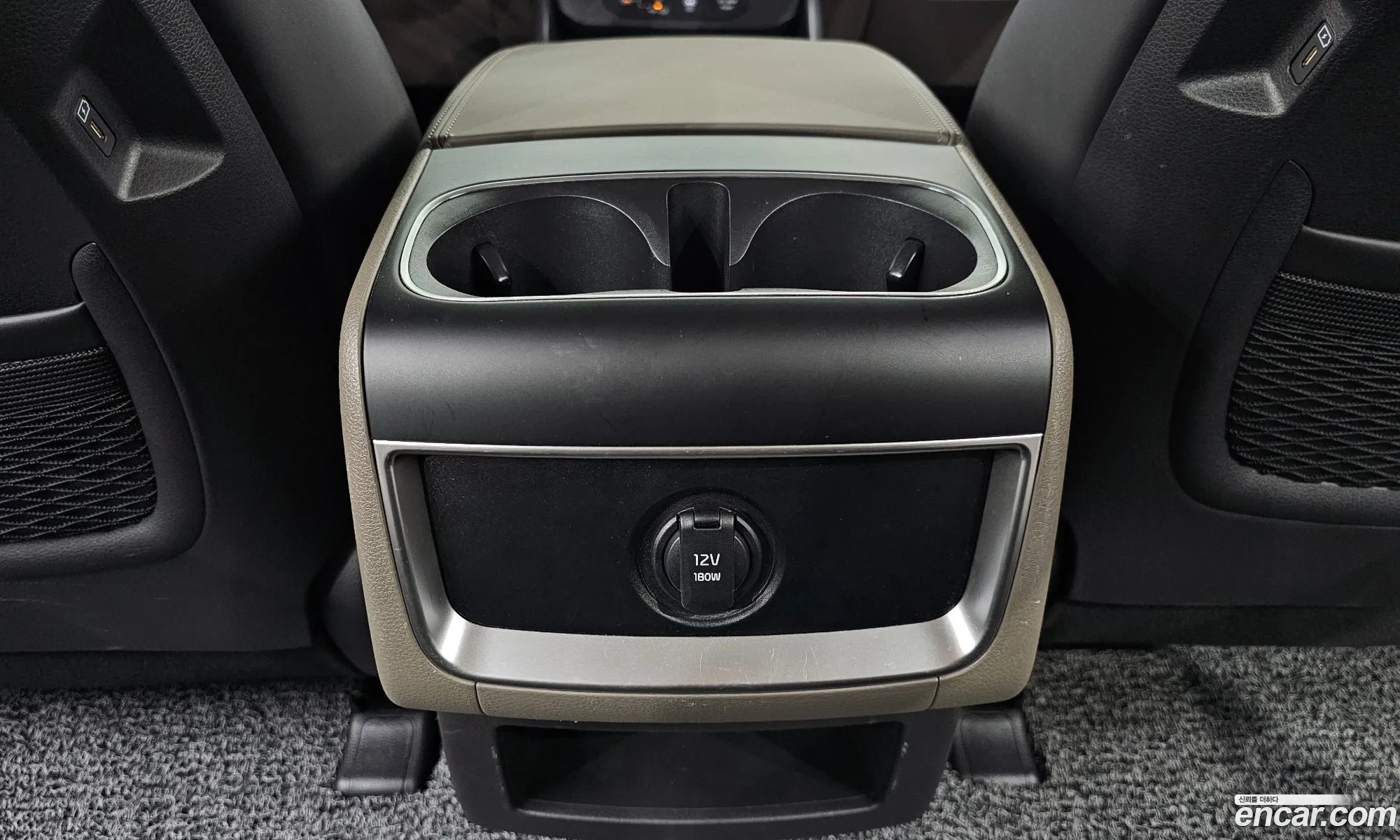 Kia Carnival 2024 — 25