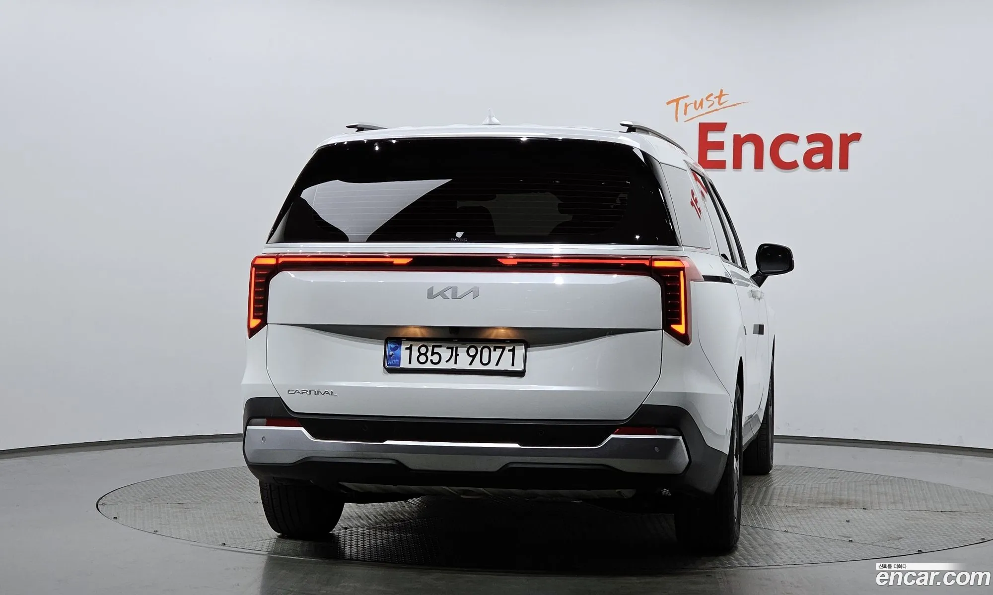 Kia Carnival 2024 — 2