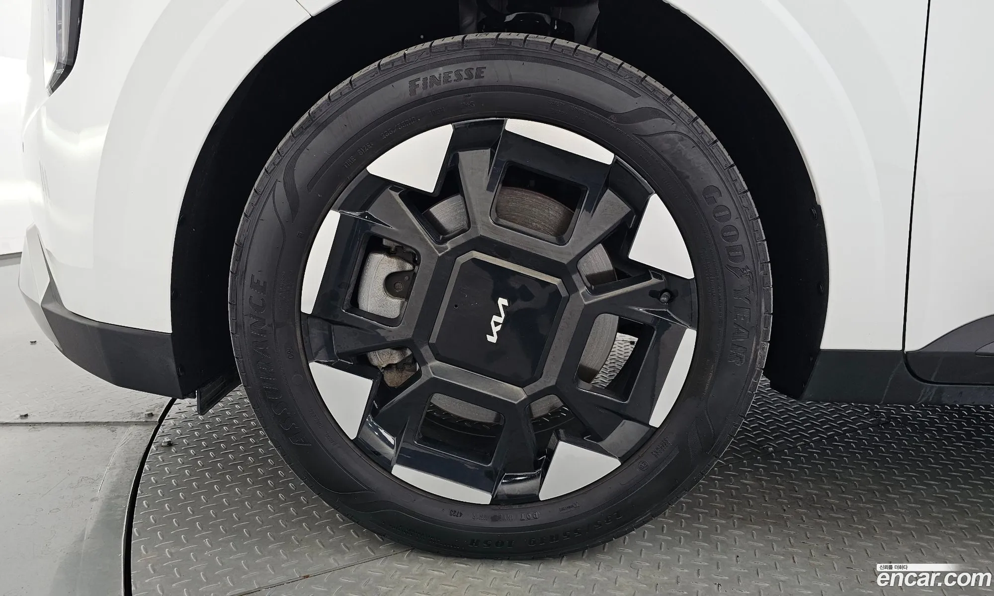 Kia Carnival 2024 — 12