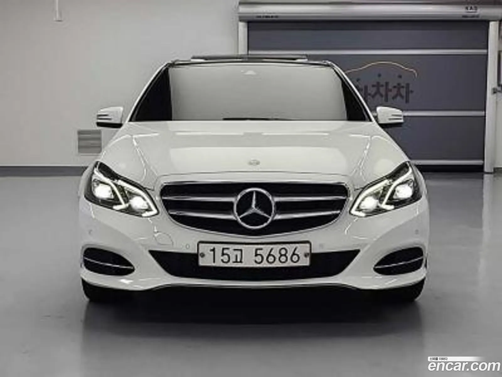 Mercedes-Benz E-Class W212 2013 — 18