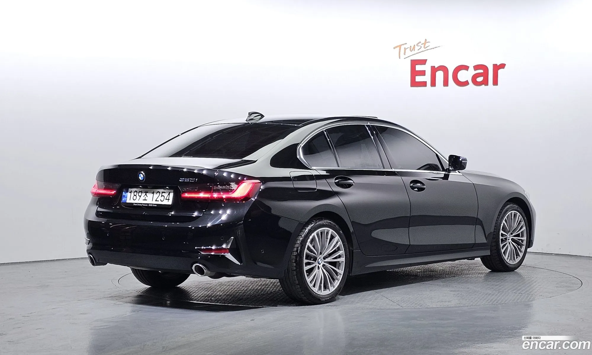 BMW 3 Series 2021 — 3