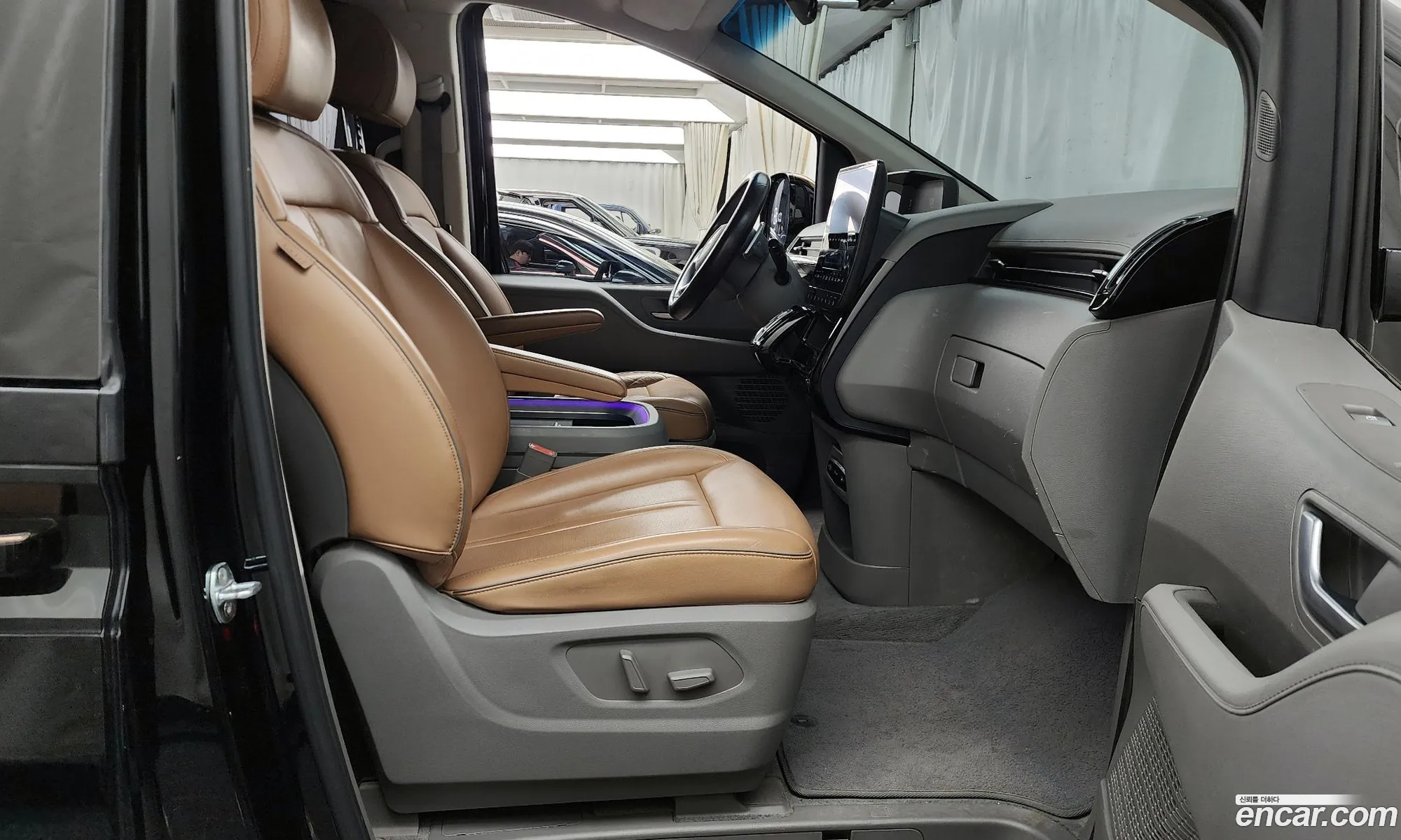 Hyundai Staria 2022 — 14