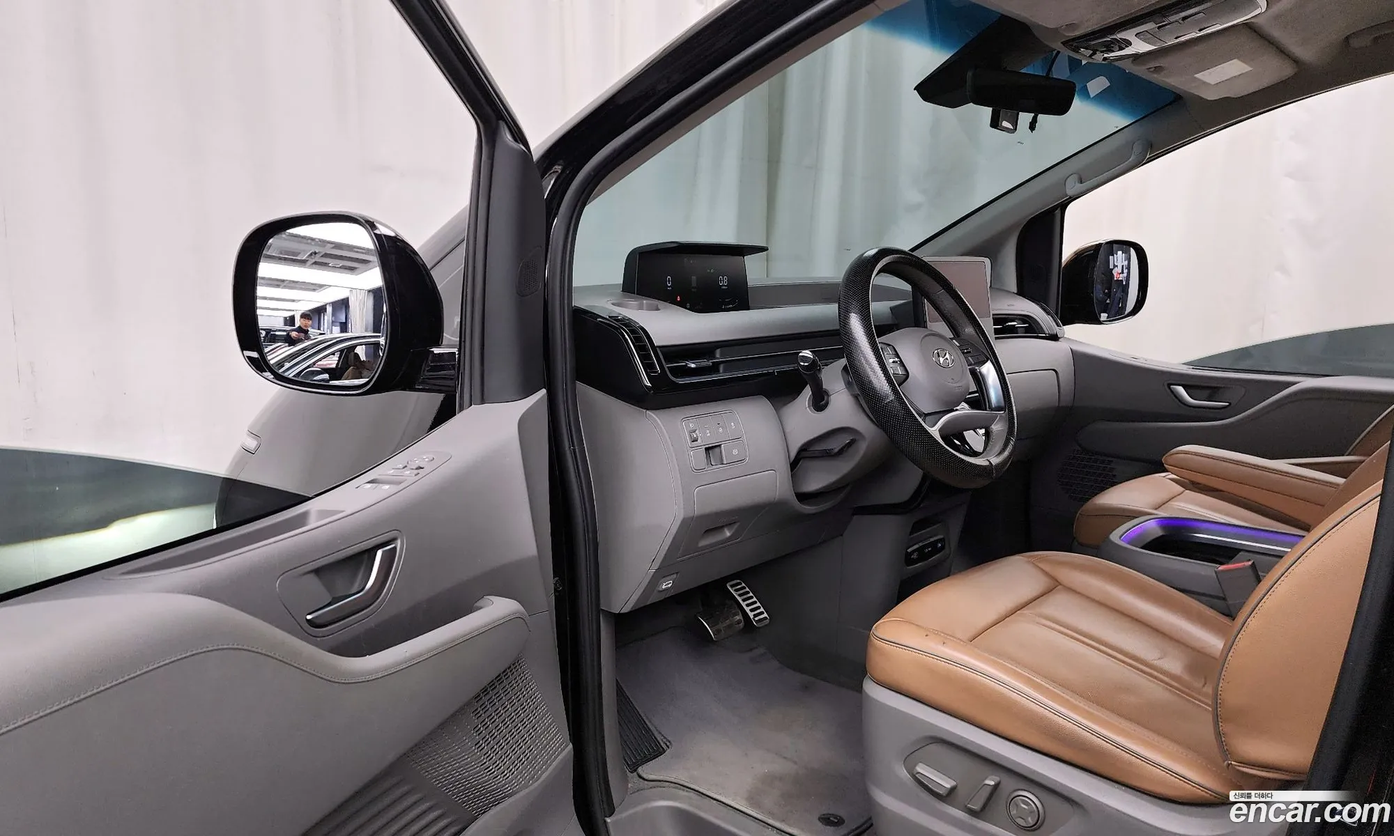 Hyundai Staria 2022 — 16