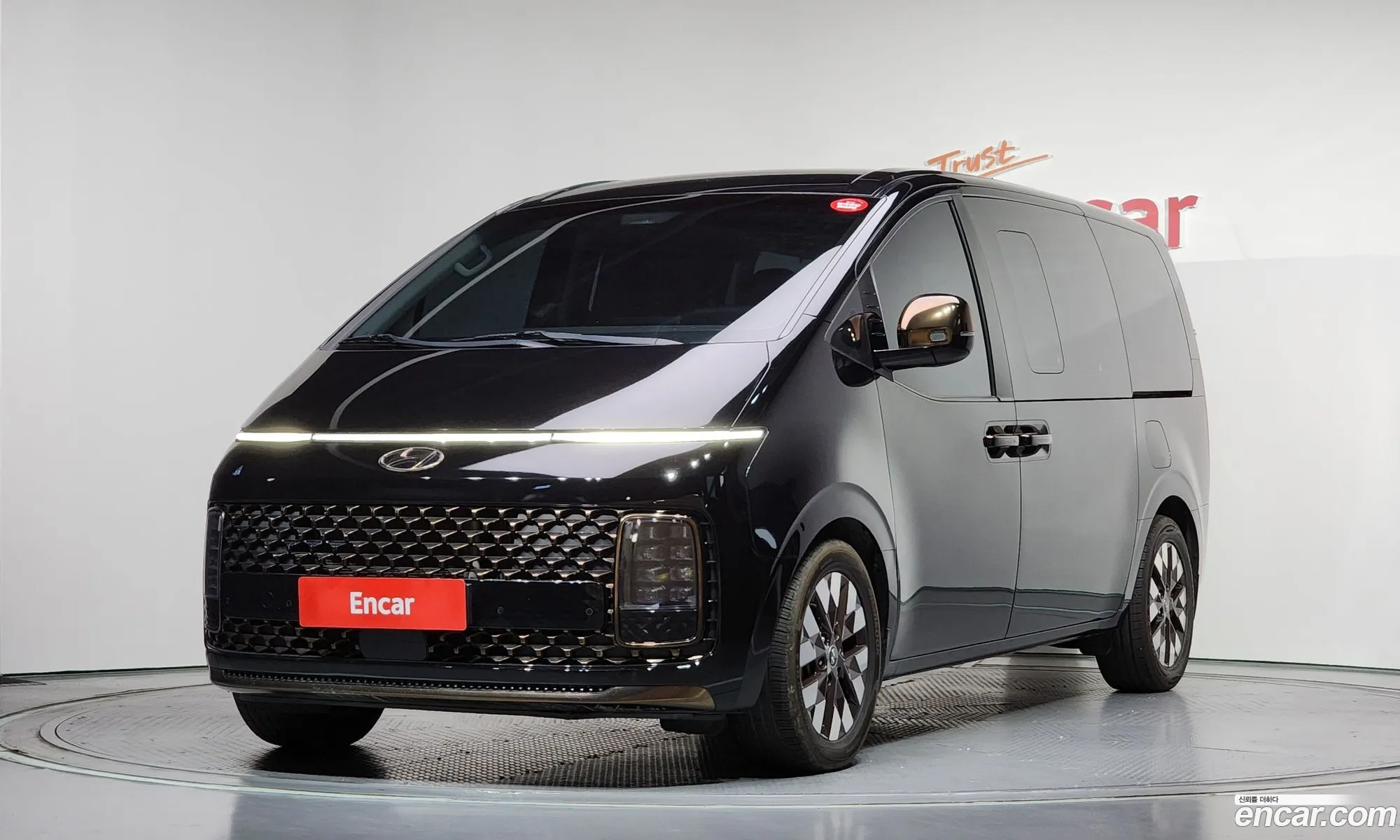 Hyundai Staria 2022 — 18
