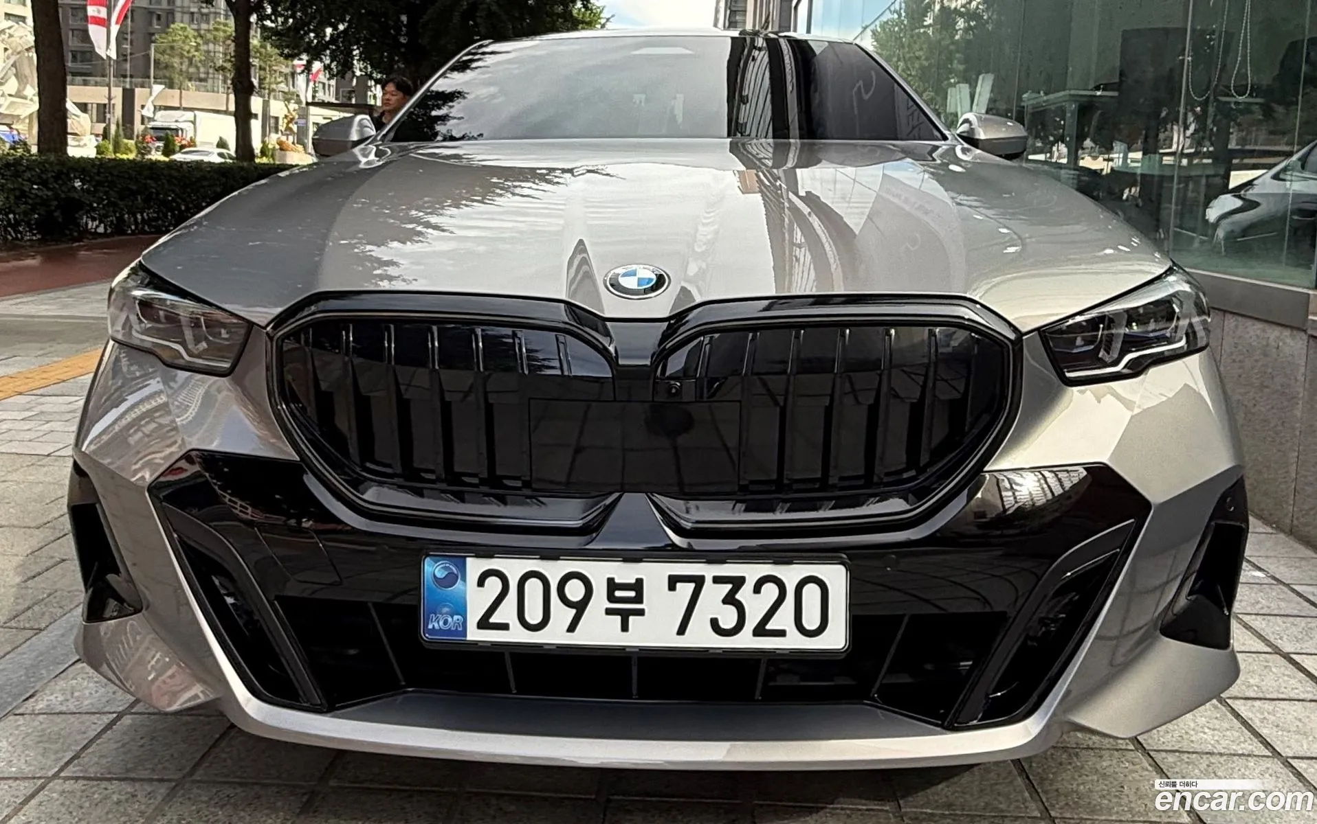 BMW 5 Series 2025 — 8
