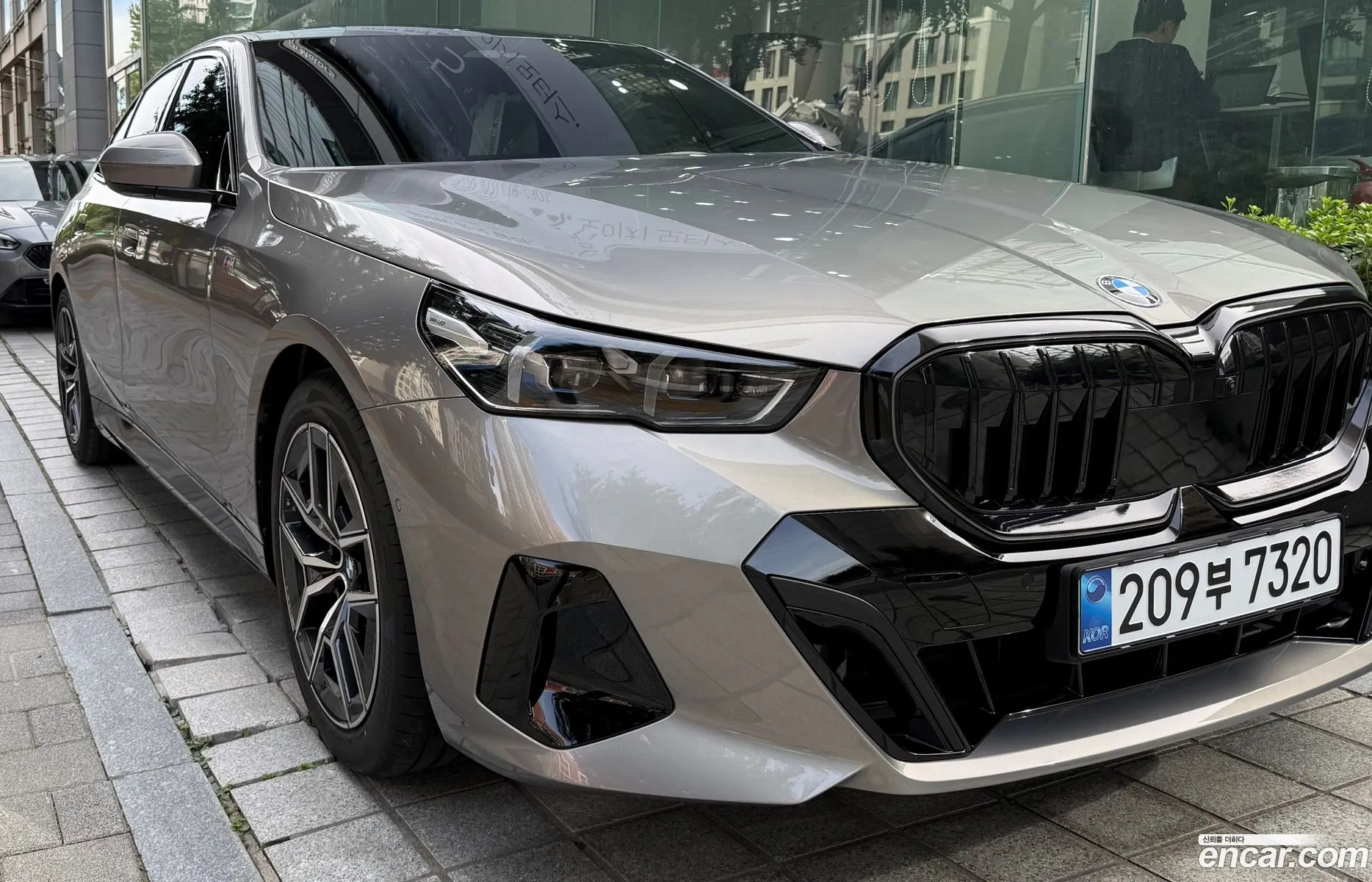 BMW 5 Series 2025 — 9