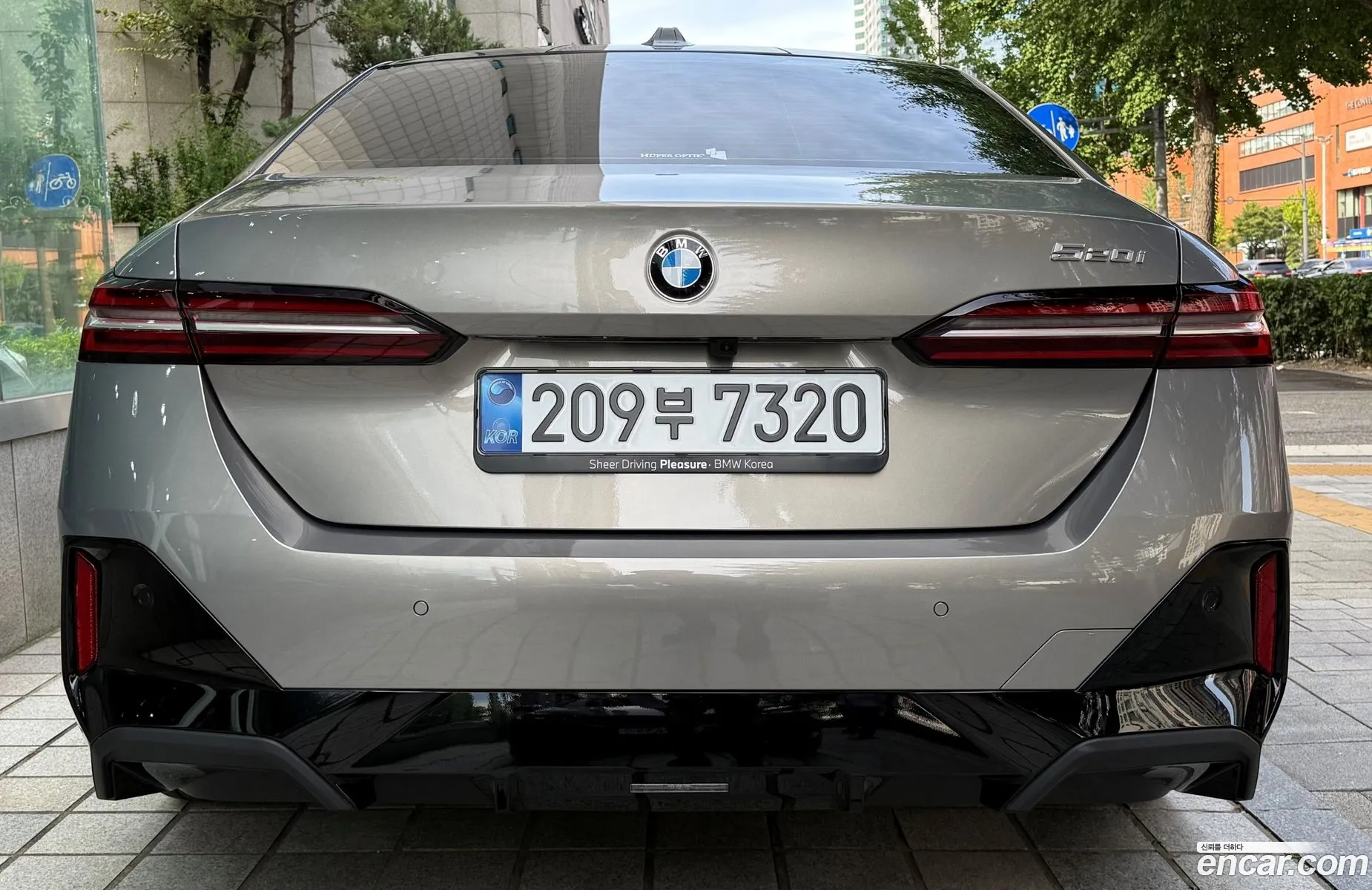 BMW 5 Series 2025 — 5