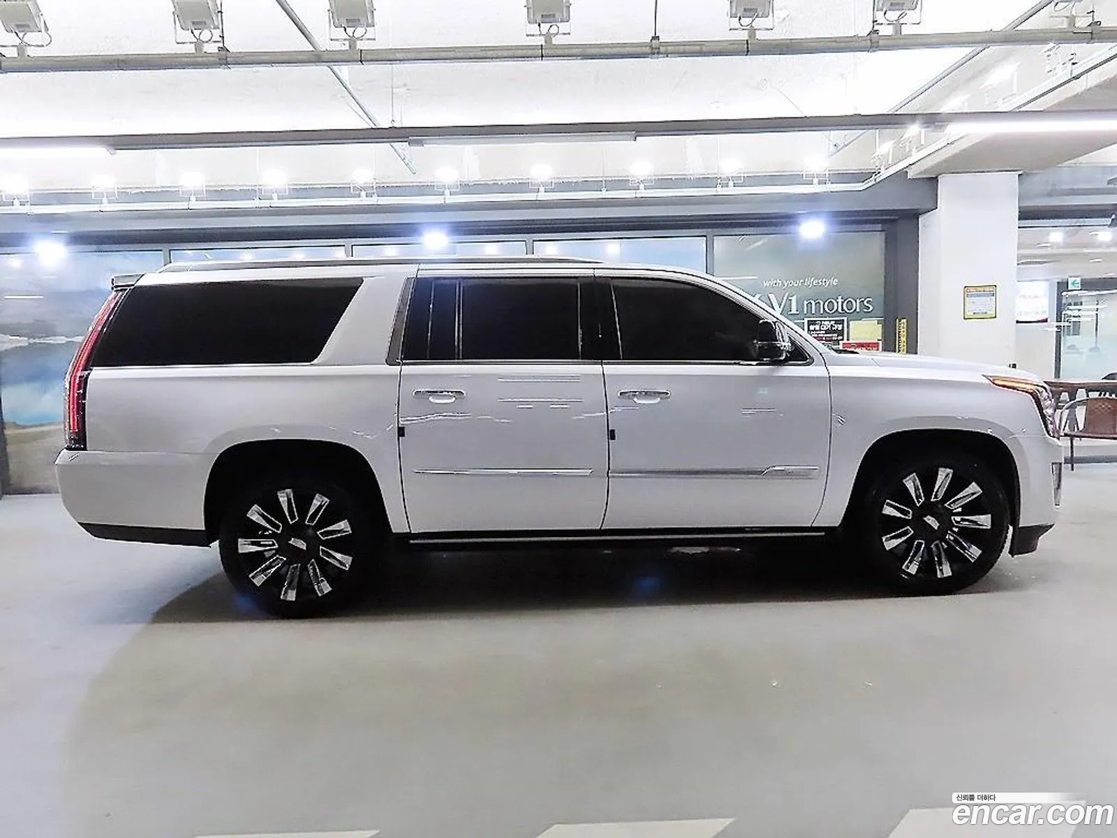 Cadillac Escalade 2016 — 12