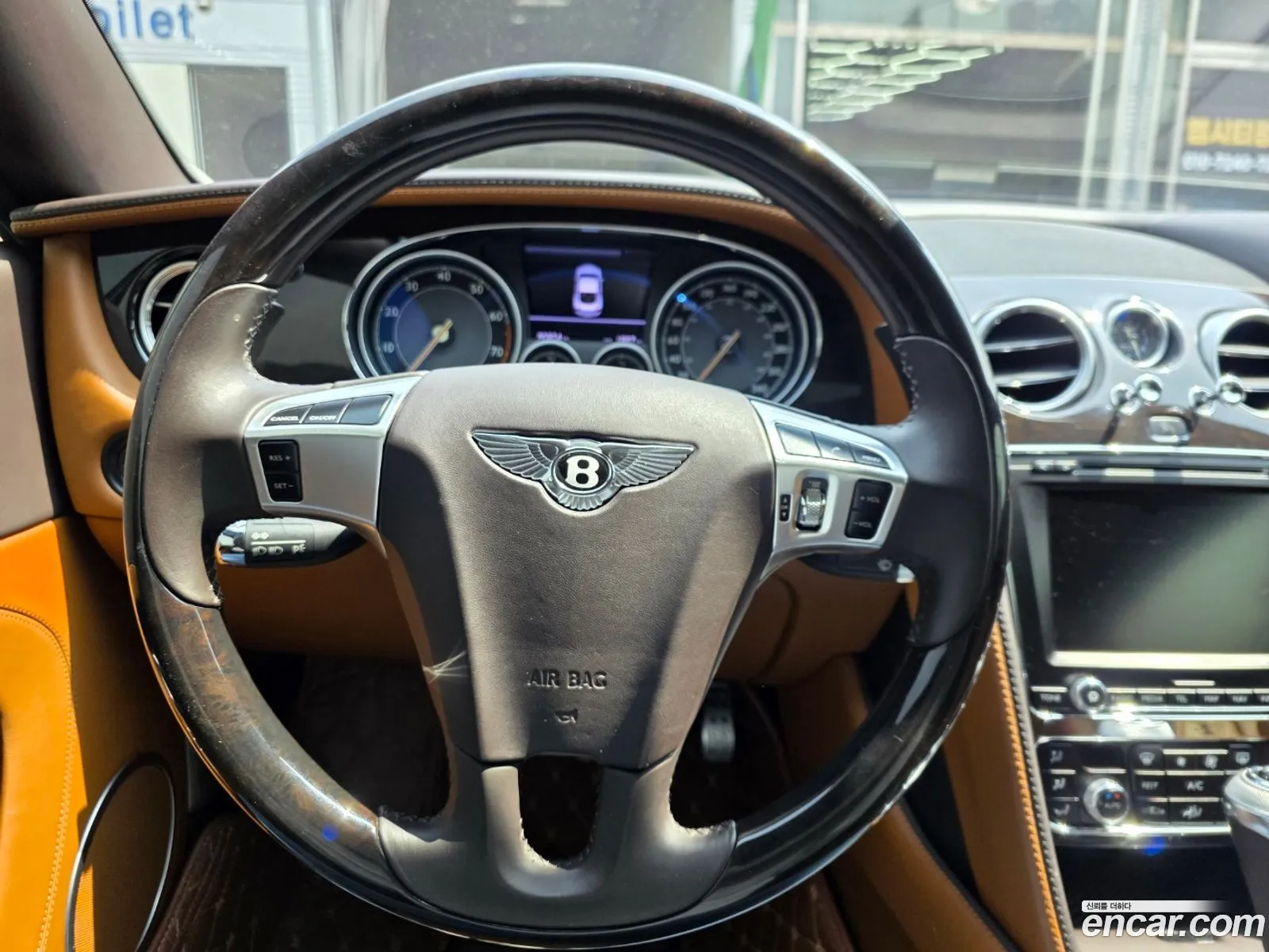 Bentley Continental GT 2013 — 17