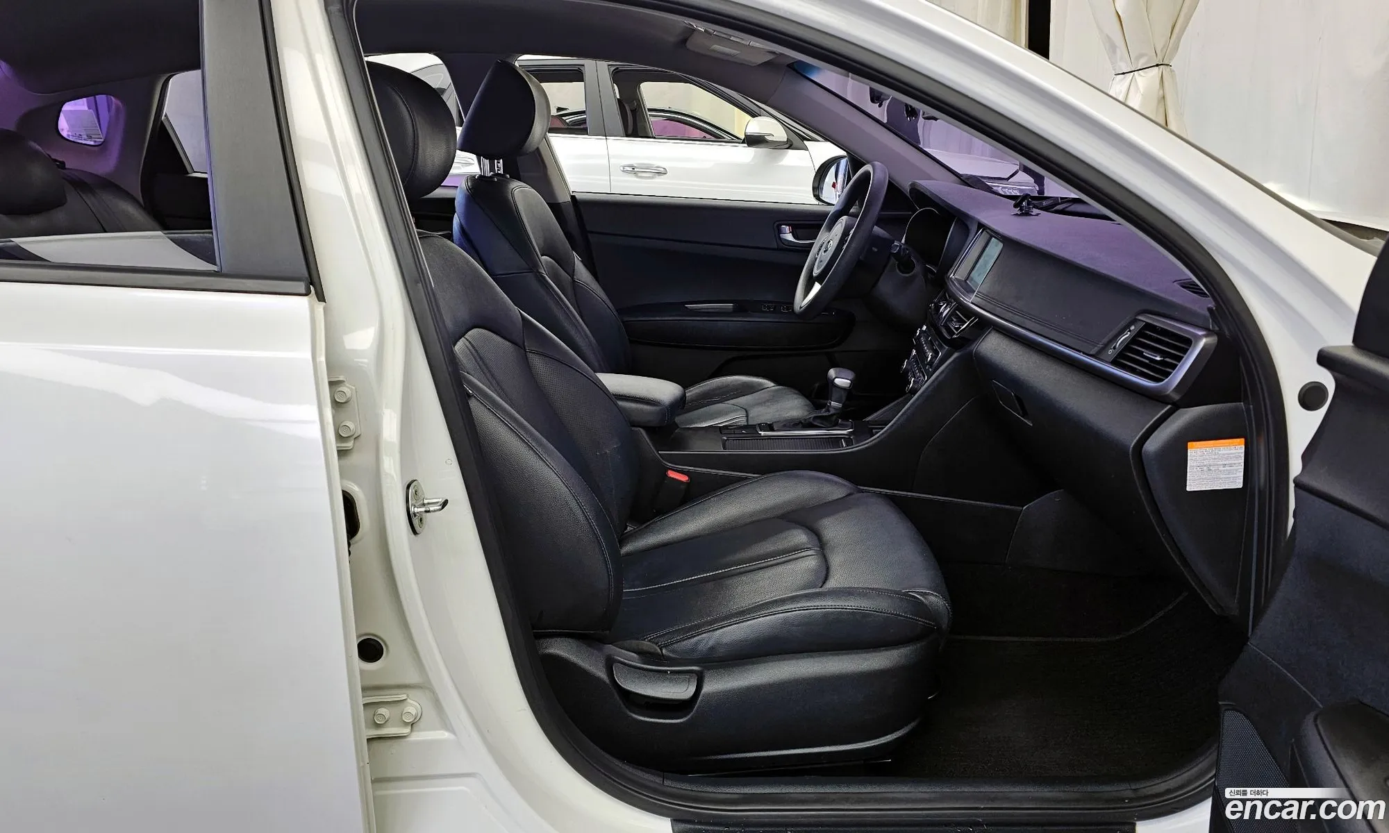 Kia K5 Hybrid 2016 — 10
