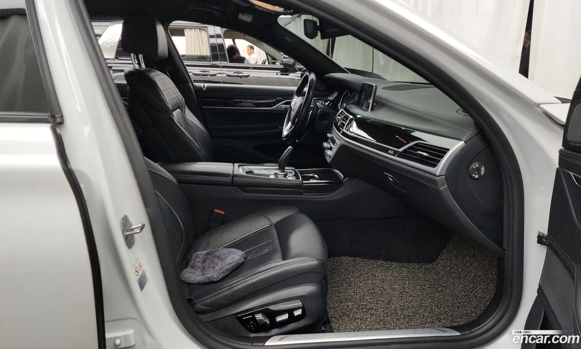BMW 7 Series 2018 WBA7C6101JB383358 — 4